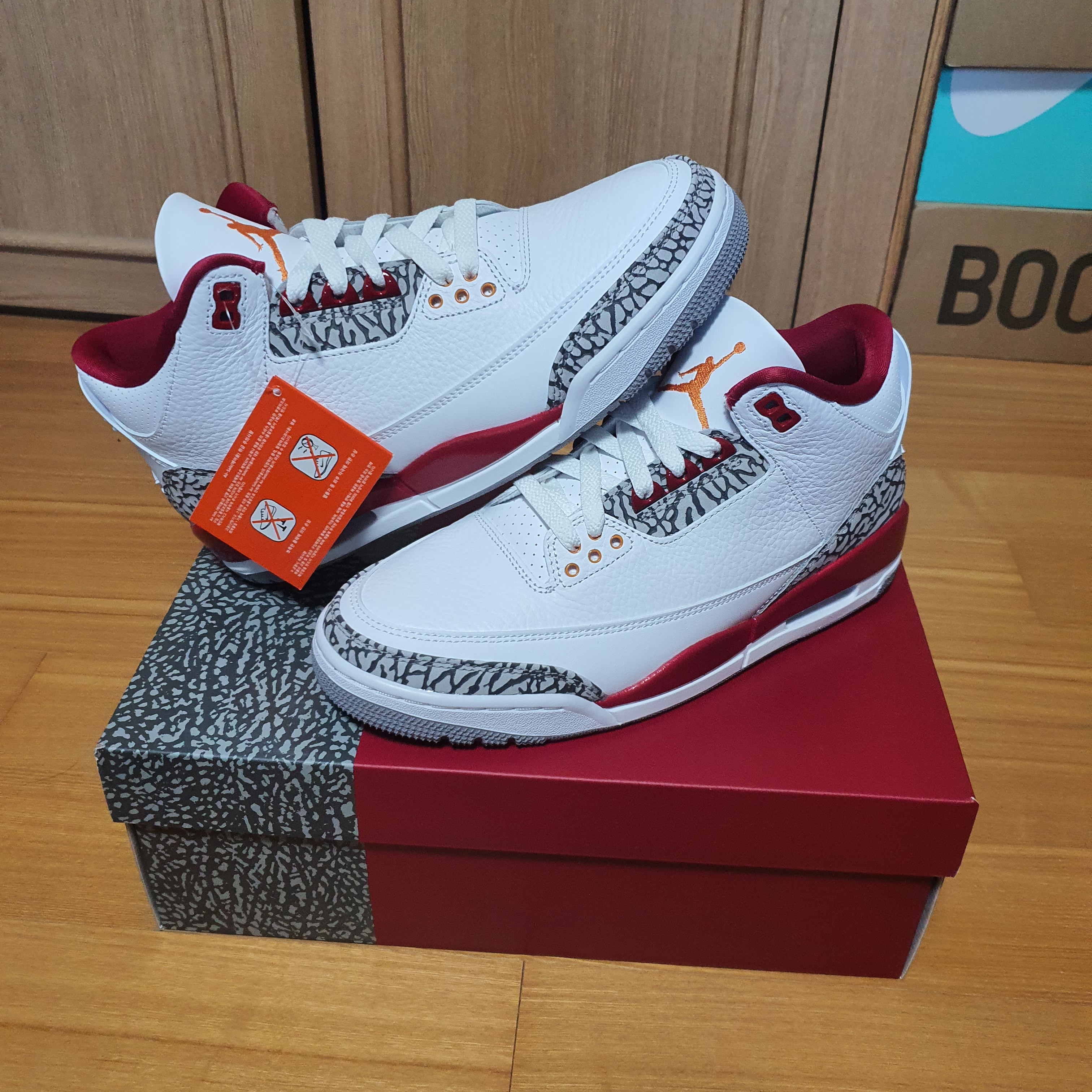 Jordan 3 Retro Cardinal Red 착용 스타일 - 3