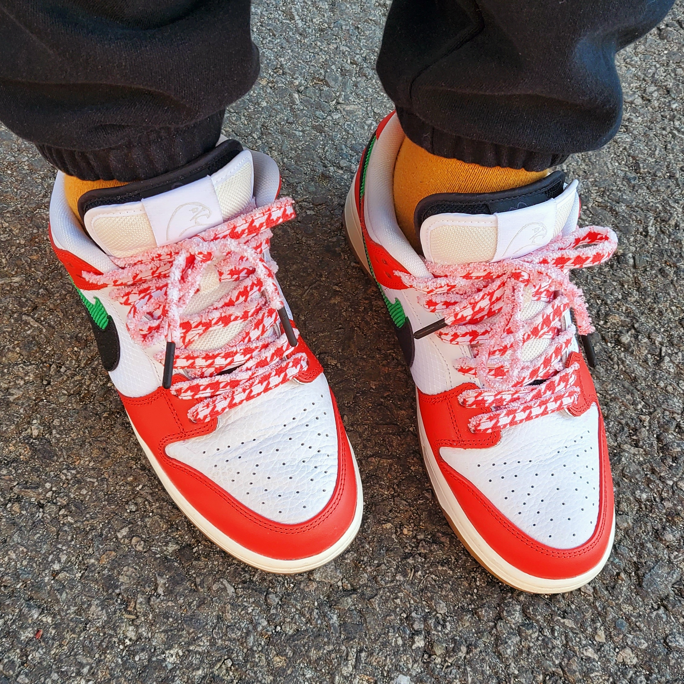 Nike x Frame Skate SB Dunk Low Pro Habibi 착용 스타일 - 5