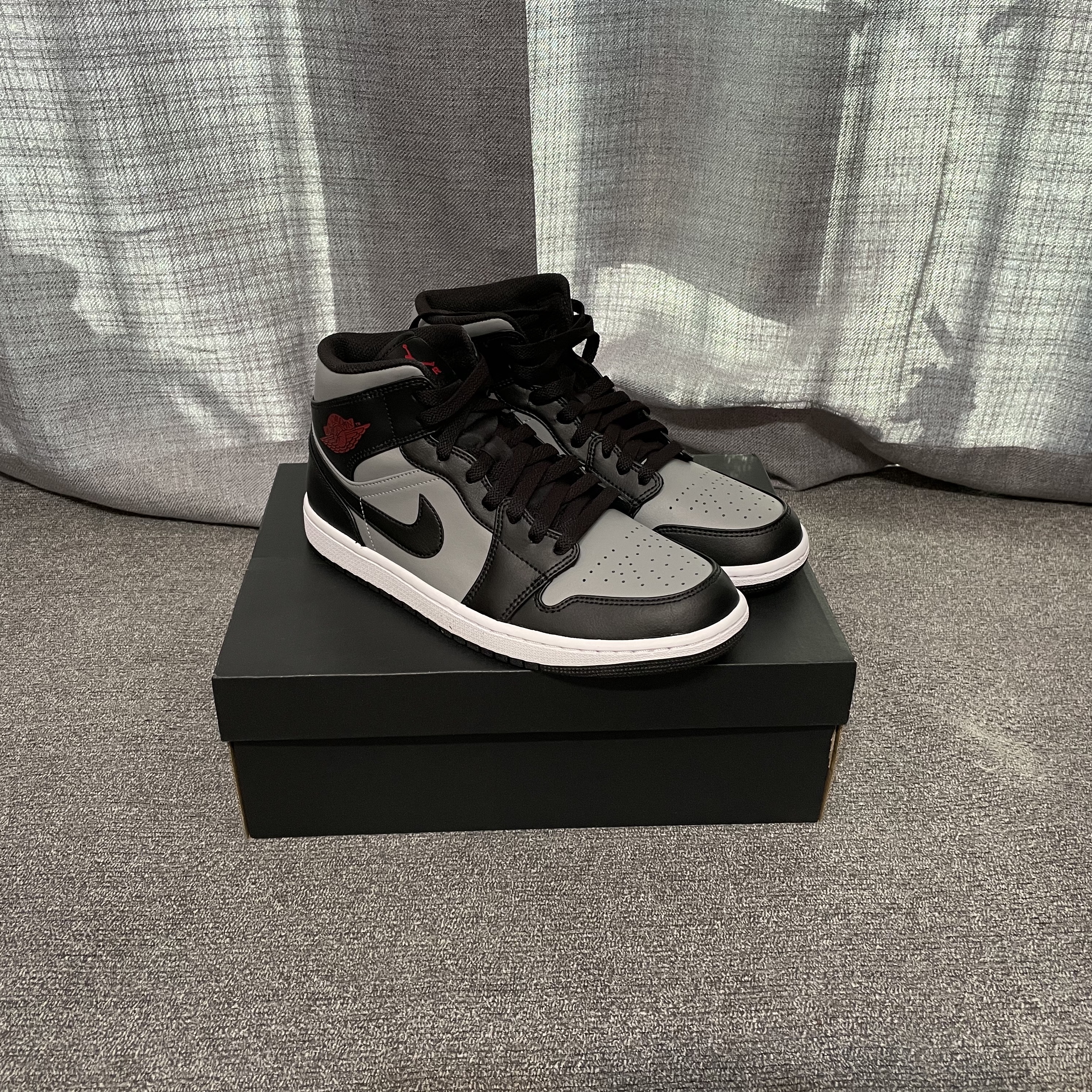 Jordan 1 Mid Shadow 착용 스타일 - 1