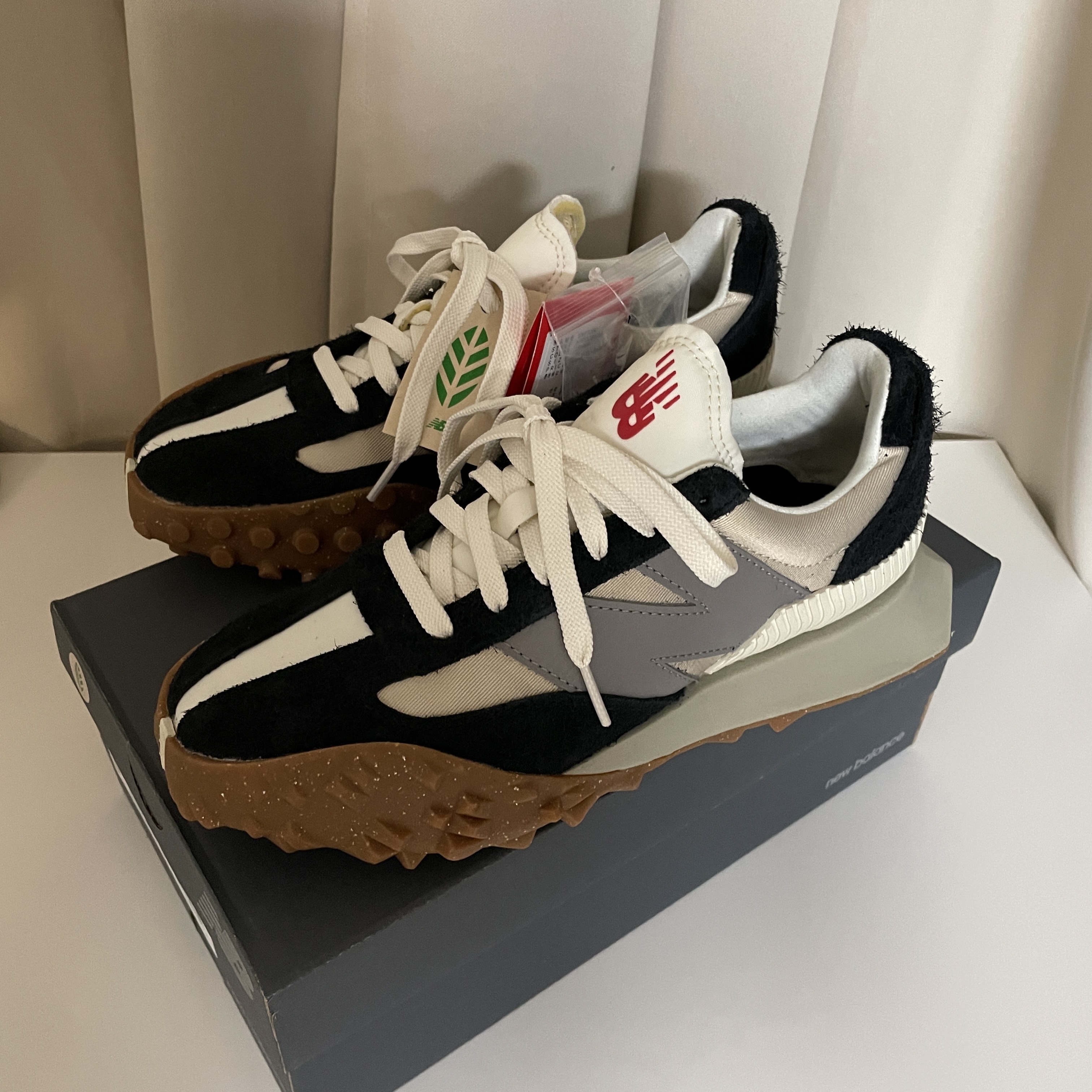 New Balance XC-72 Black Beige 착용 스타일 - 3