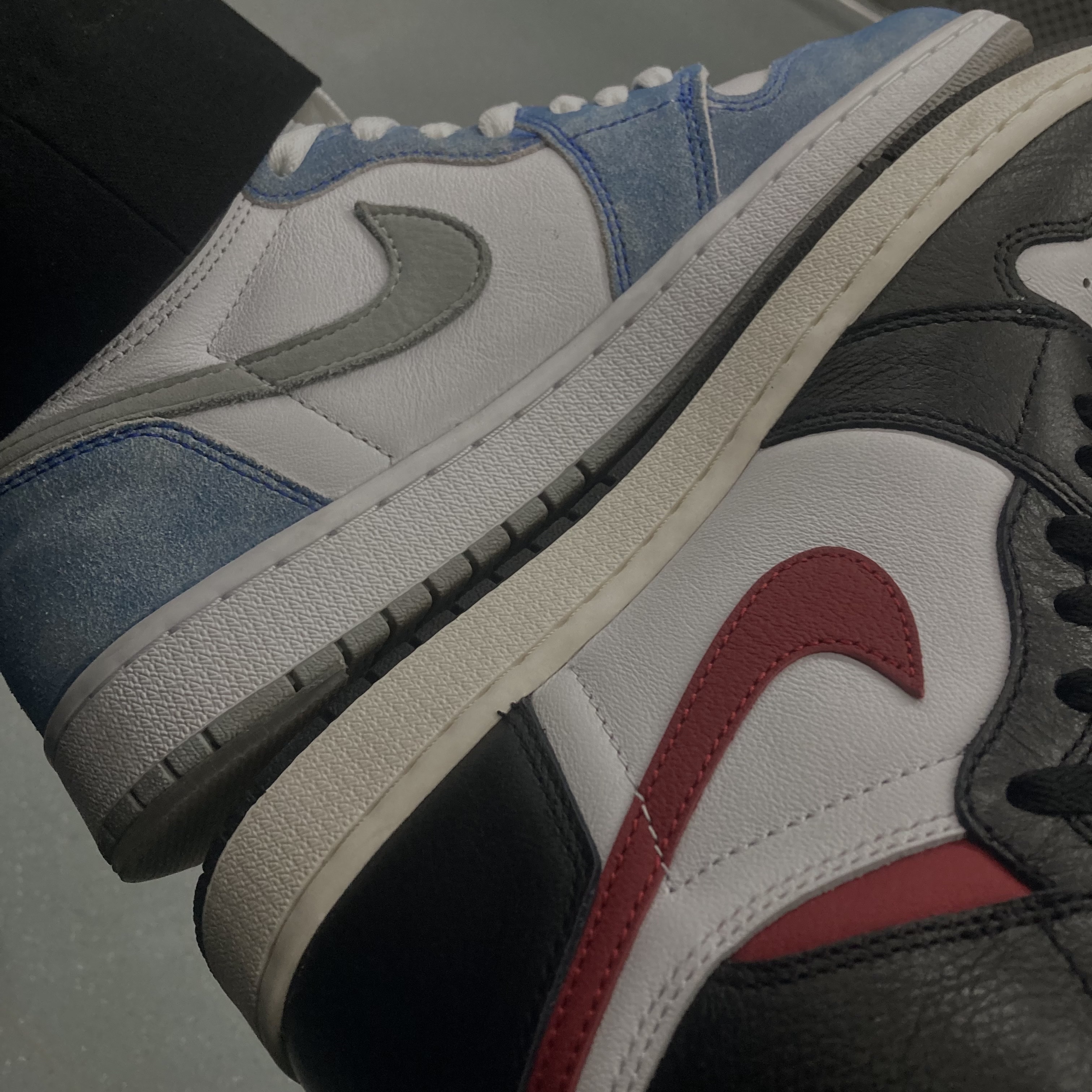 Jordan 1 Retro High OG Gym Red, Jordan 1 Retro High OG Hyper Royal 착용 스타일