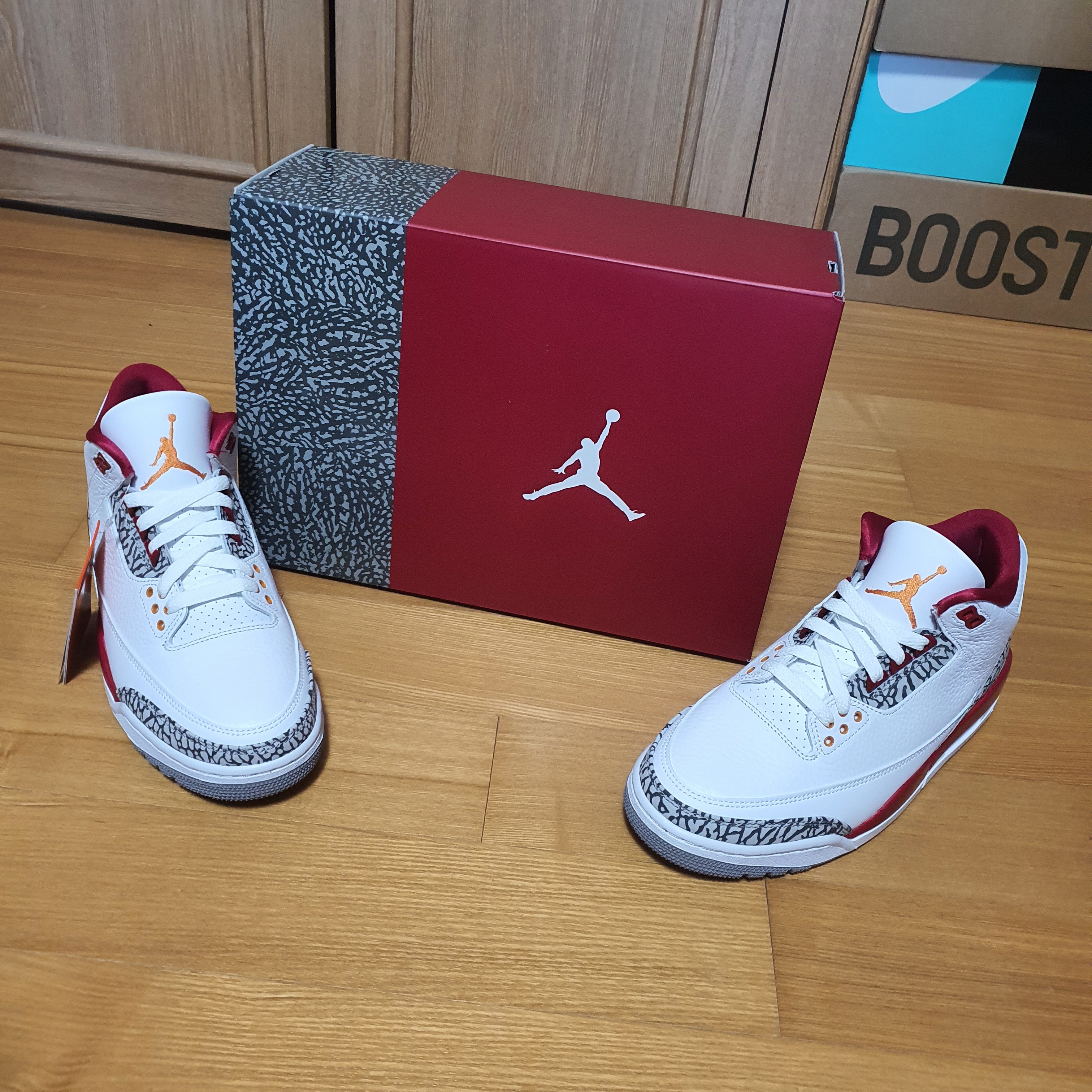 Jordan 3 Retro Cardinal Red 착용 스타일 - 2