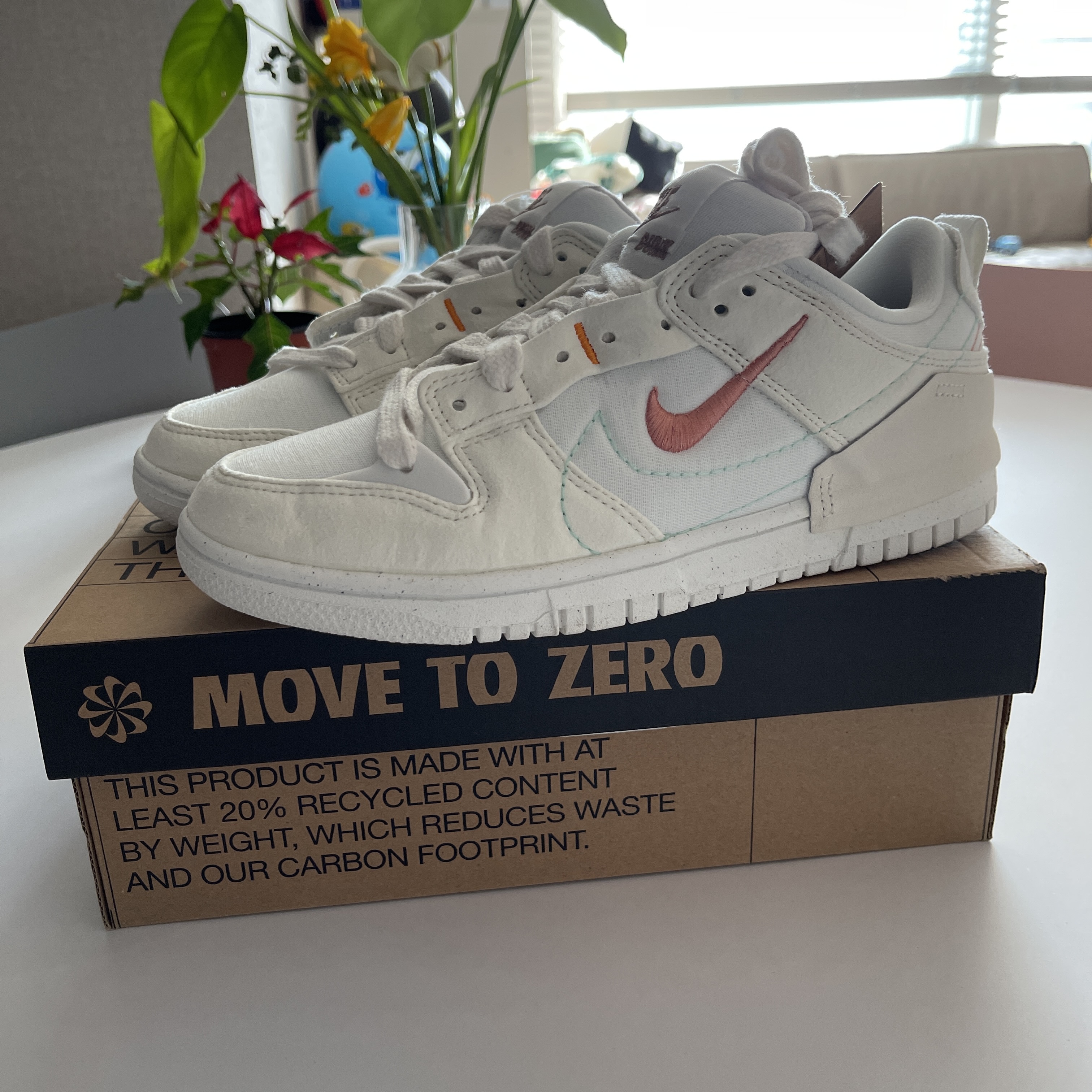 (W) Nike Dunk Low Disrupt 2 Pale Ivory Sail 착용 스타일 - 2