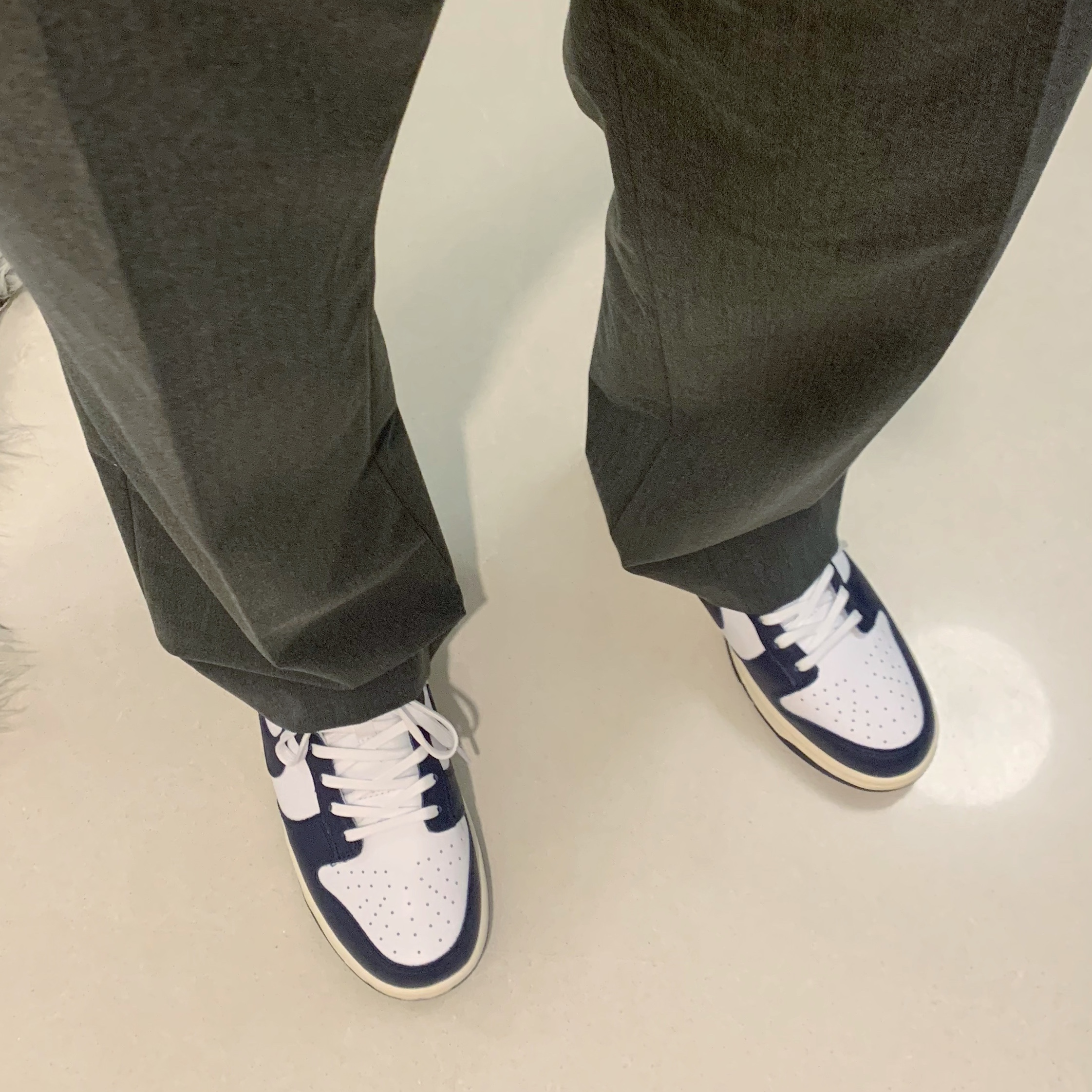 (W) Nike Dunk Low Vintage Midnight Navy 착용 스타일 - 2
