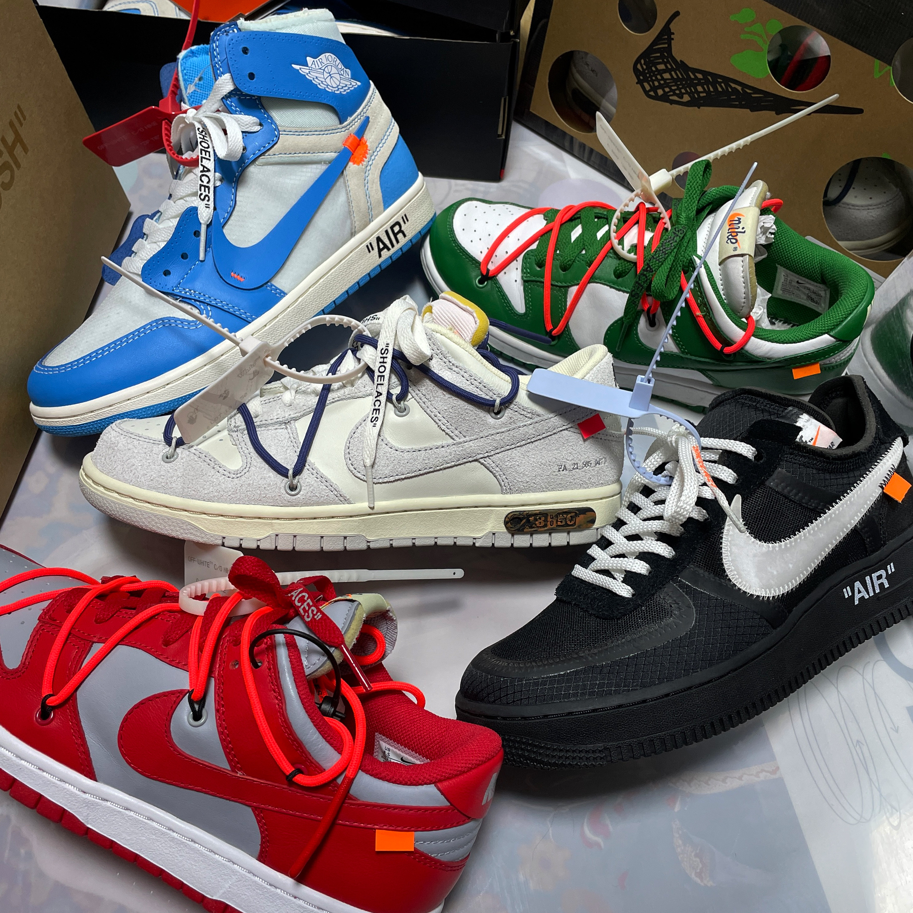 Nike x Off-White Dunk Low The 50 - Lot 18, Nike x Off-White Air Force 1 Low Black White 착용 스타일