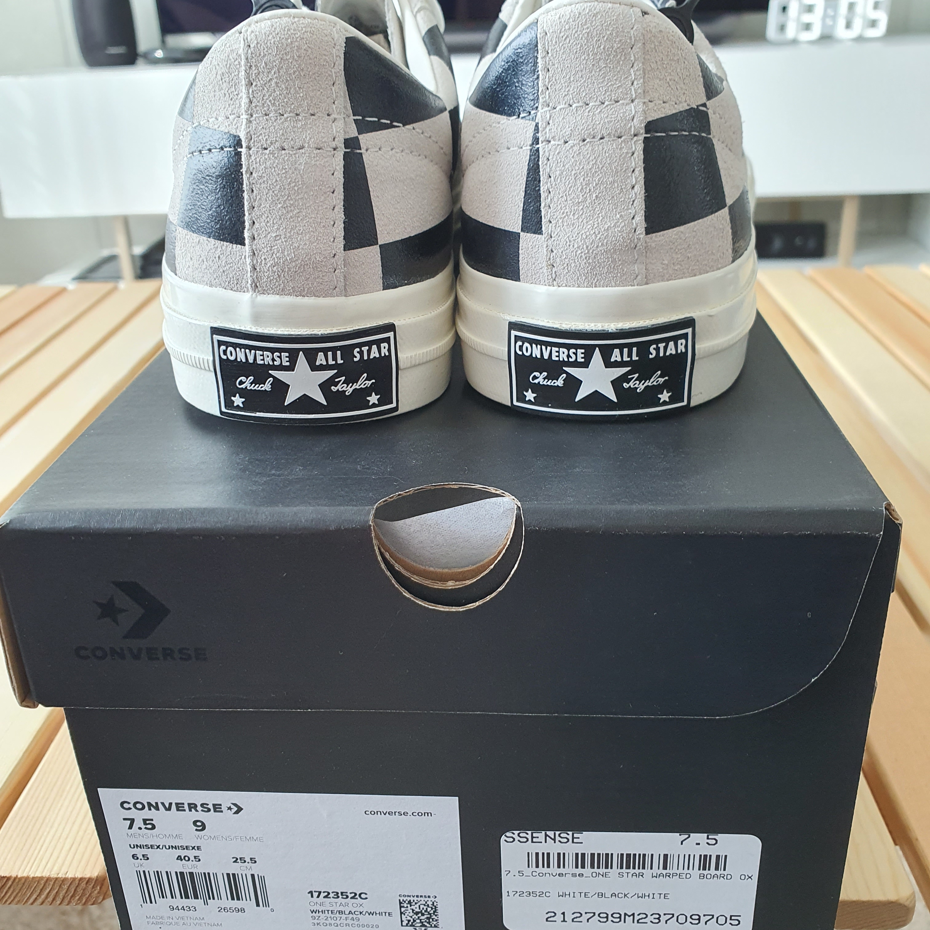 Converse One Star Ox Blocked White Black 착용 스타일 - 3