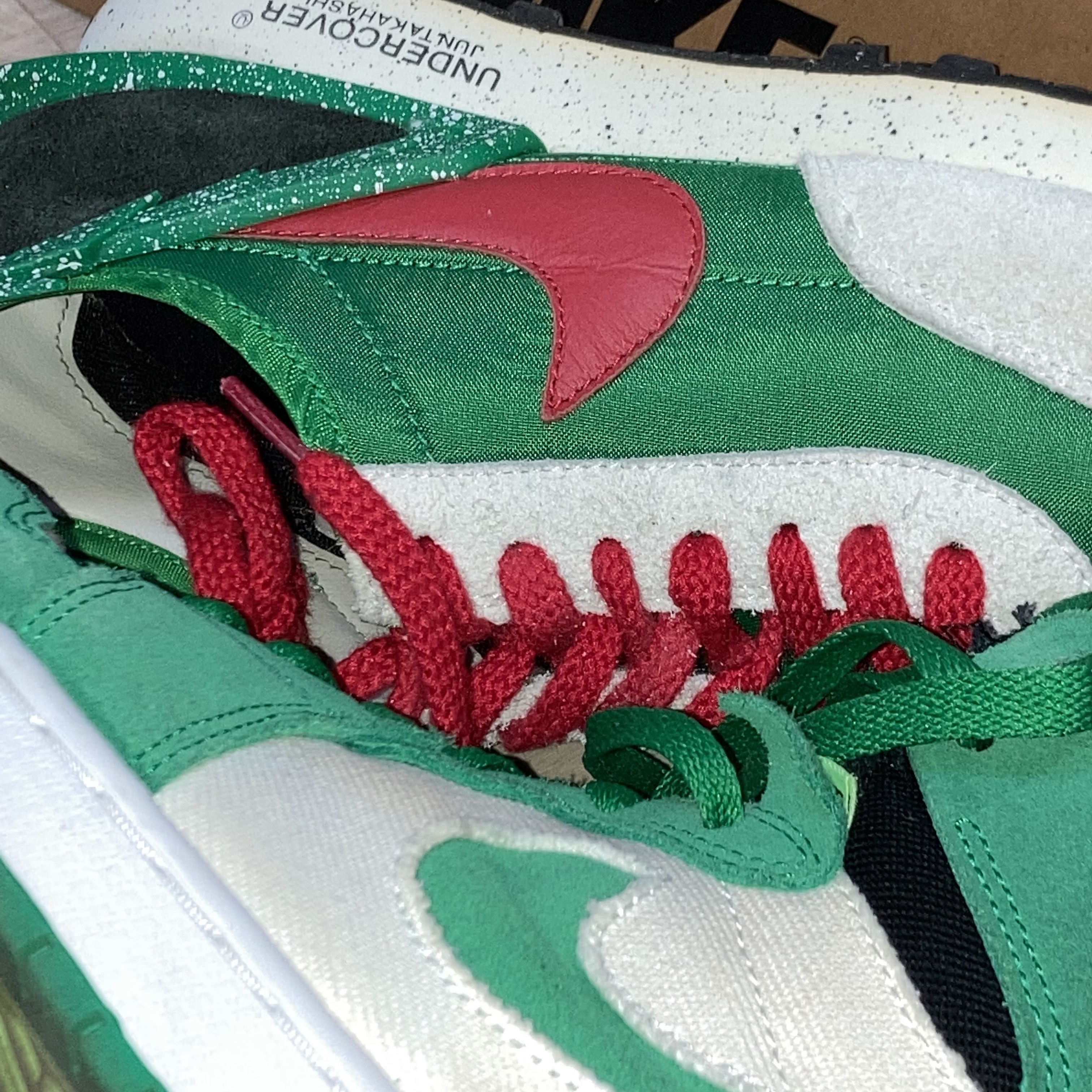 (W) Nike x Undercover Daybreak Lucky Green Red, Jordan 1 Zoom Air CMFT Stadium Green 착용 스타일