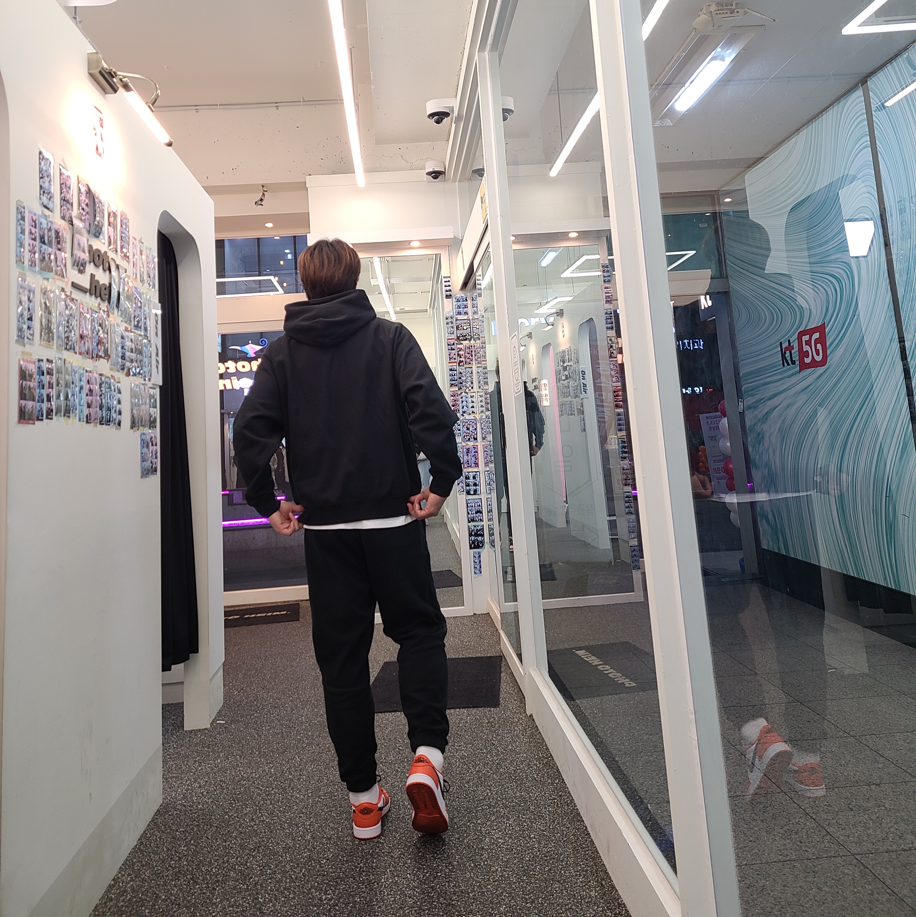 Essentials The Core Collection Pullover Hoodie Black, (W) Jordan 1 Low OG Starfish 착용 스타일 - 1