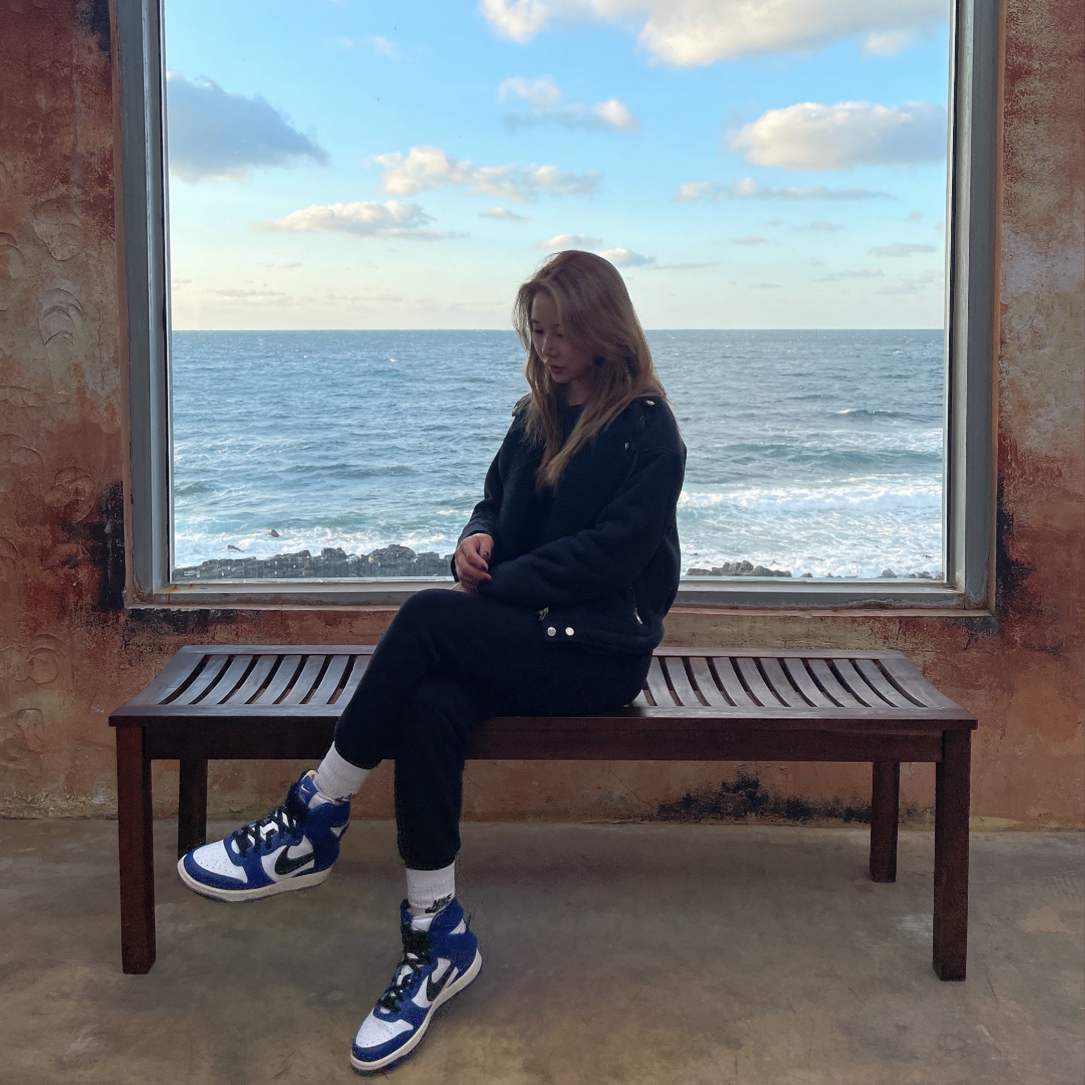 Nike x Ambush Dunk High Deep Royal Blue 착용 스타일 - 2