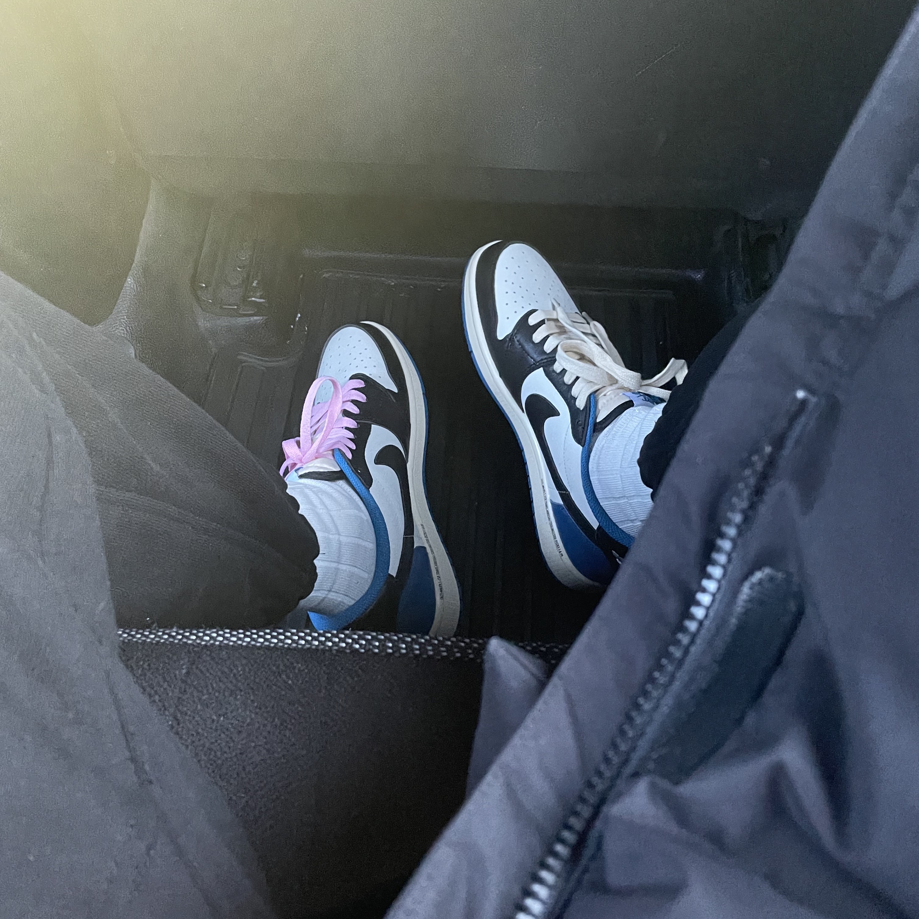 Jordan 1 x Travis Scott x Fragment Retro Low OG SP Military Blue 착용 스타일 - 1