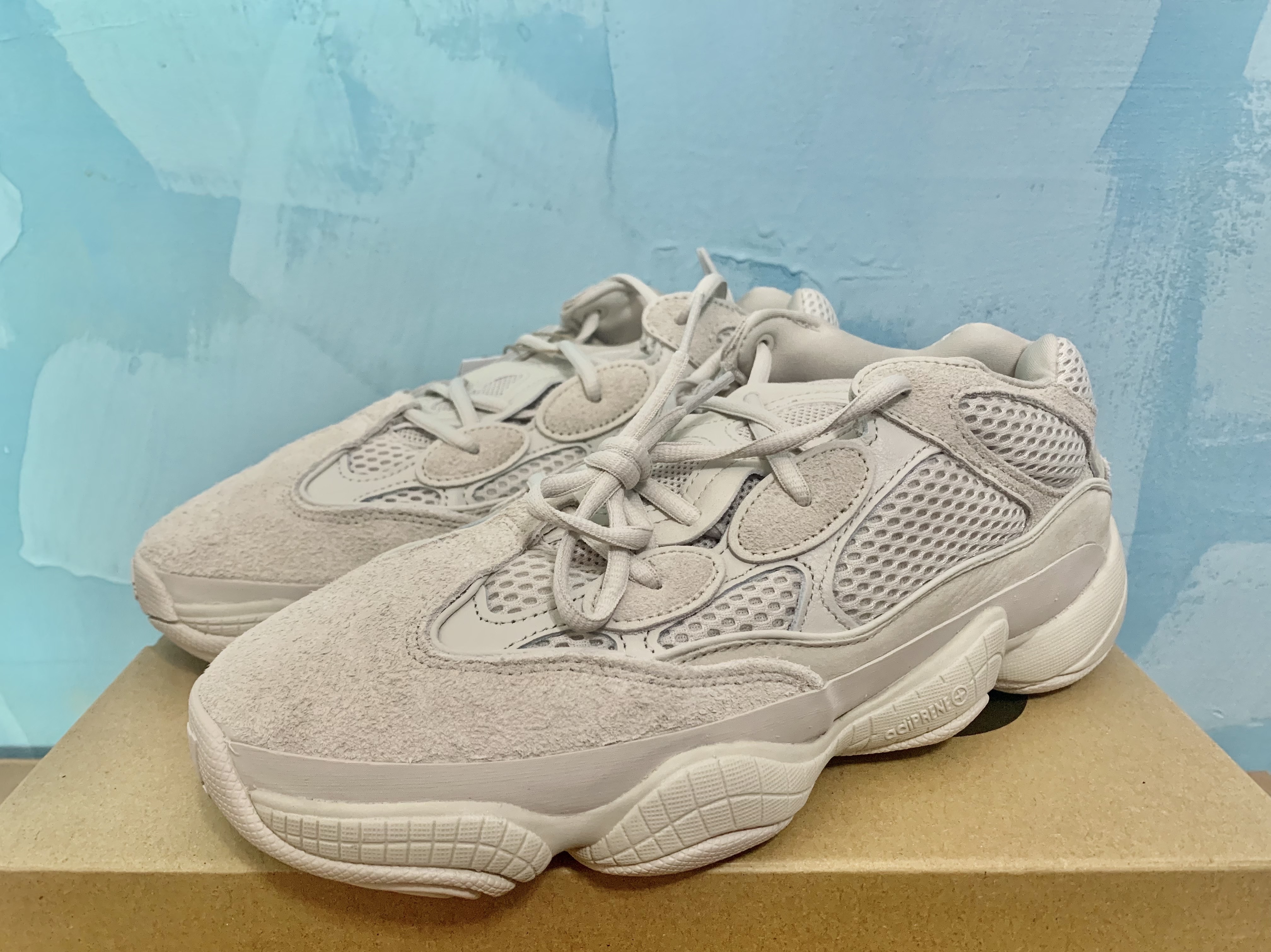 Adidas Yeezy 500 Blush 2022 착용 스타일