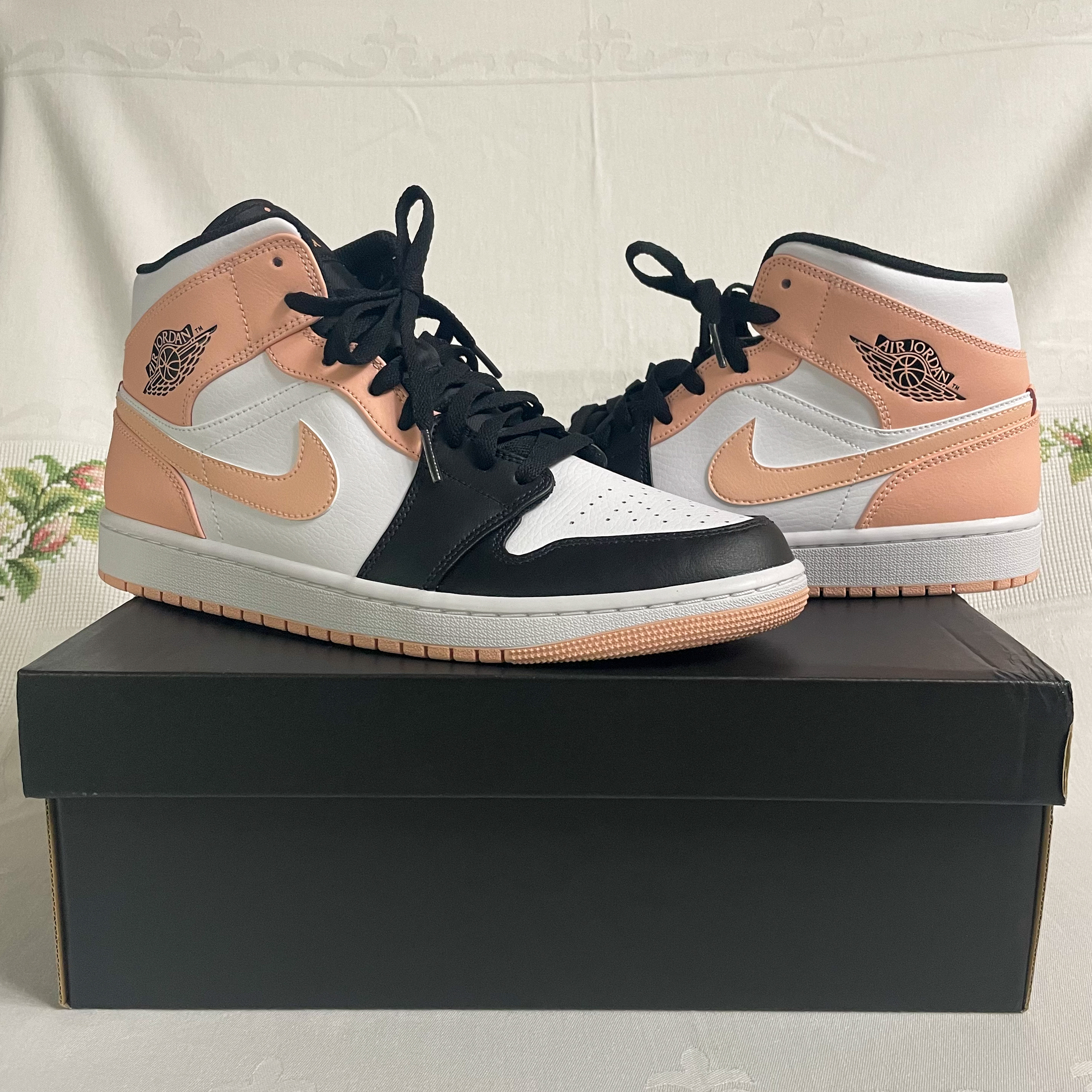 Jordan 1 Mid Arctic Orange 착용 스타일
