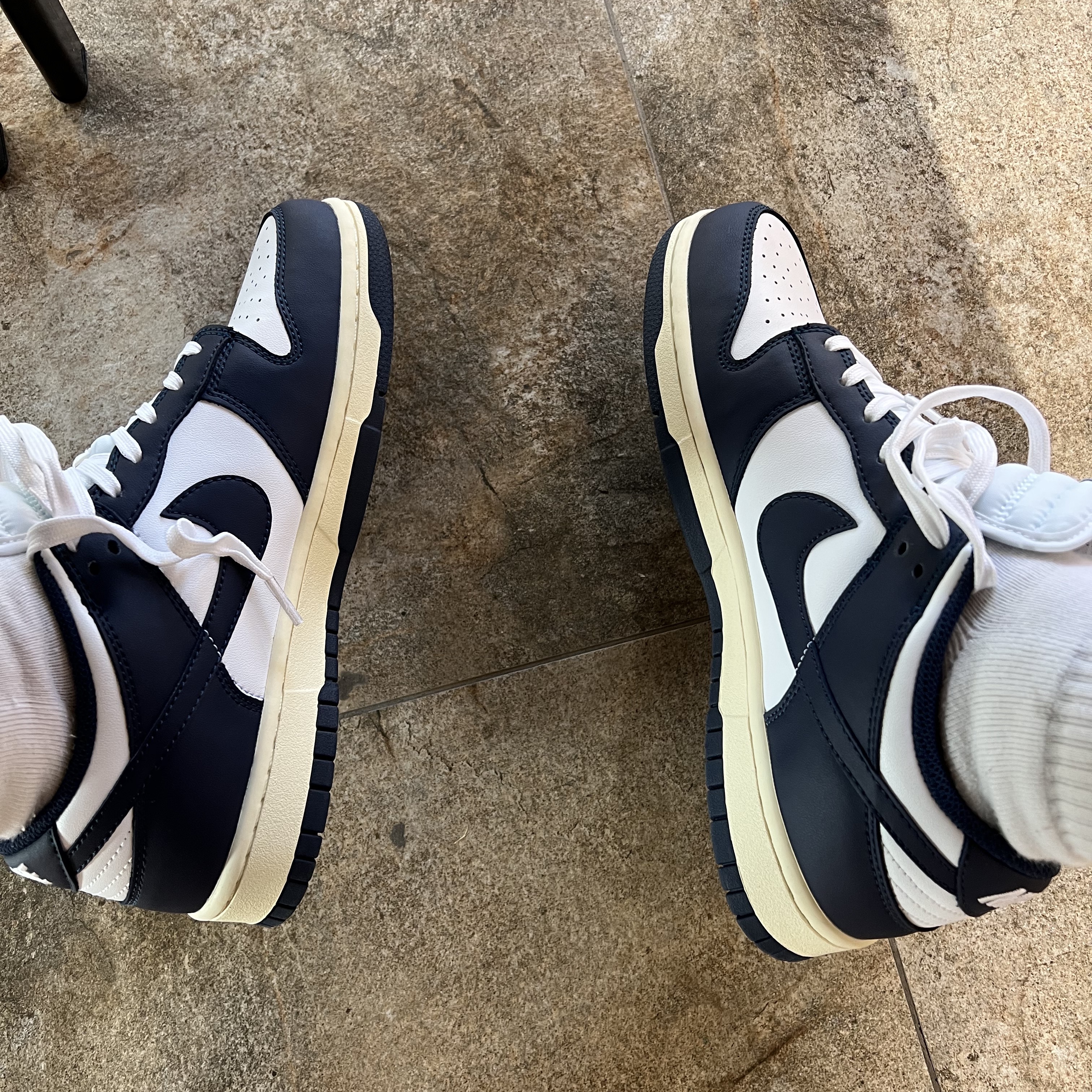 (W) Nike Dunk Low Vintage Midnight Navy 착용 스타일 - 2