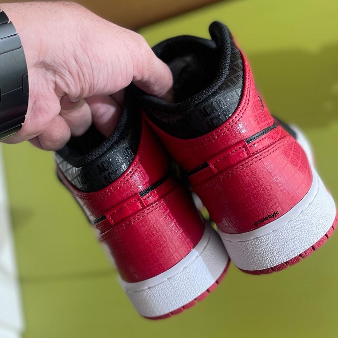 Jordan 1 Mid Bred Banned 2020, (GS) Jordan 1 Mid Bred Banned 2020 착용 스타일 - 4
