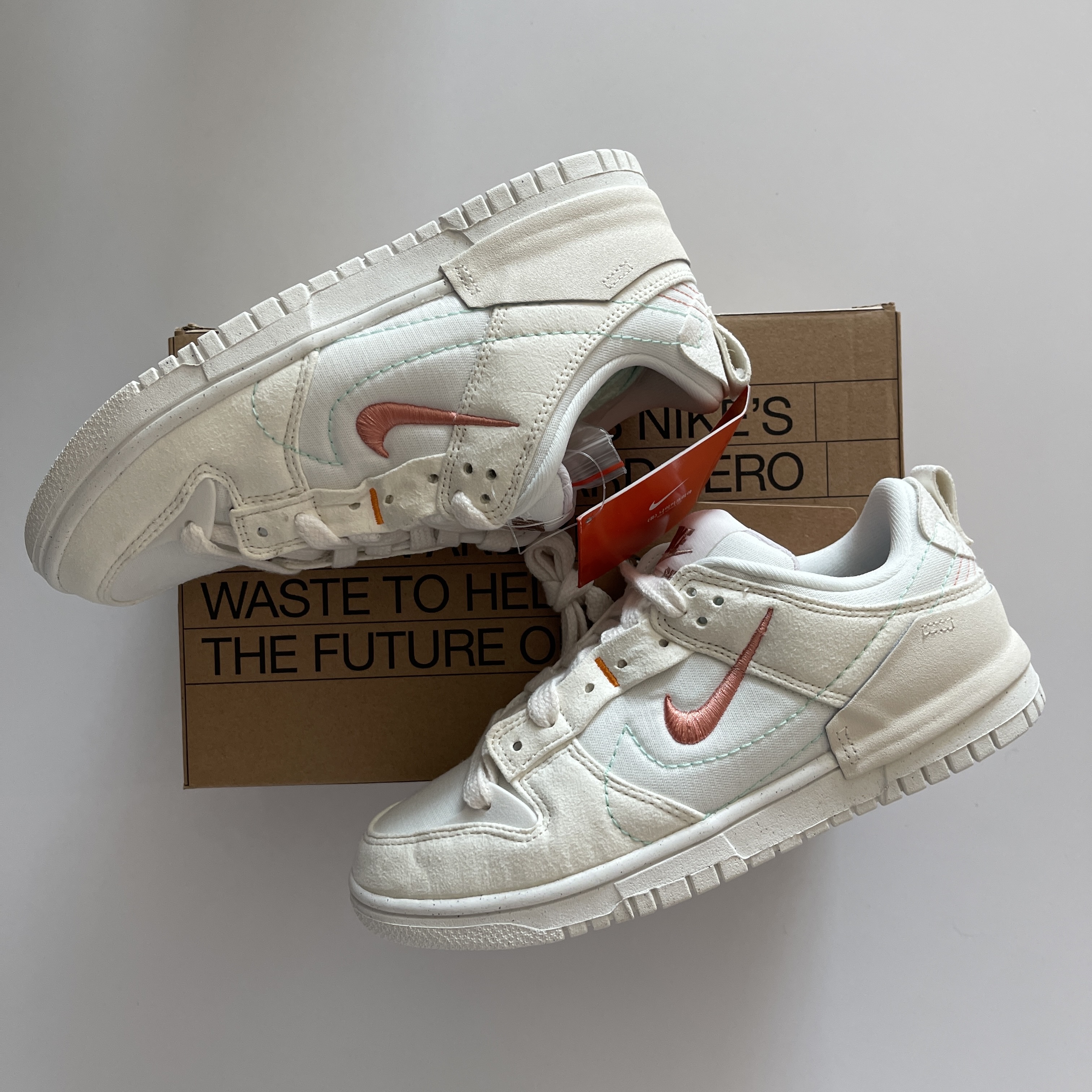 (W) Nike Dunk Low Disrupt 2 Pale Ivory Sail 착용 스타일 - 1