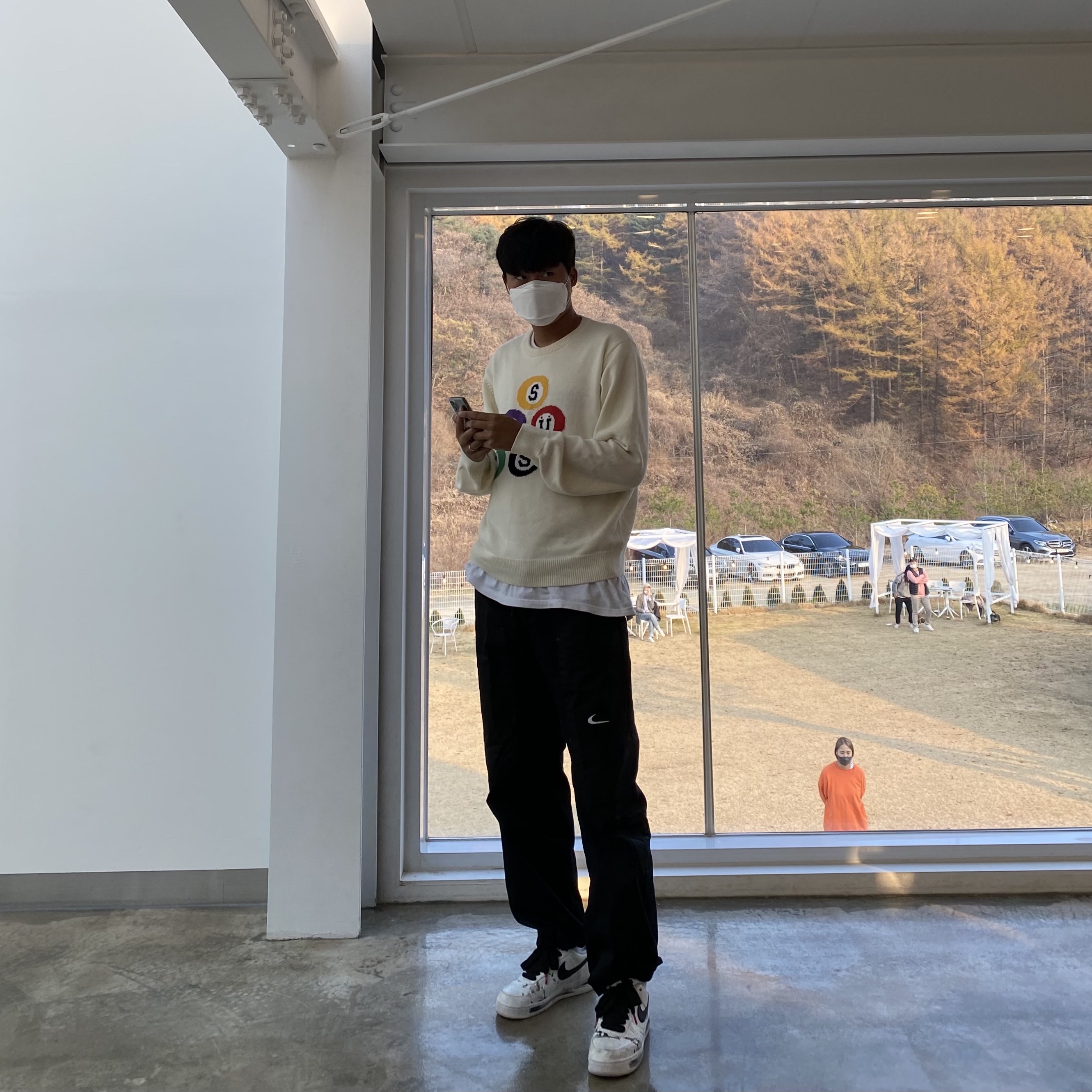 Nike x Peaceminusone Air Force 1 Low Para-Noise 2.0, Stussy Billiard Sweater Natural 착용 스타일