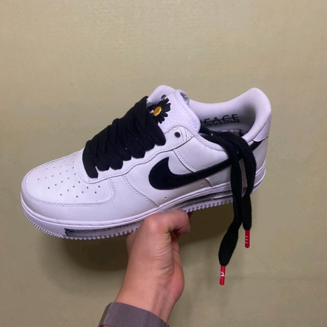 Nike x Peaceminusone Air Force 1 Low Para-Noise 2.0 착용 스타일
