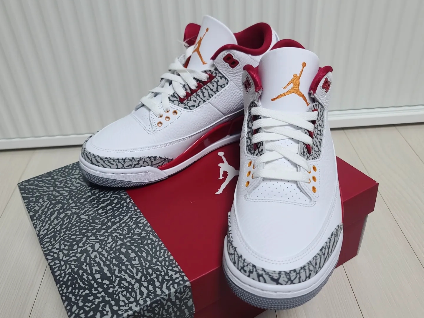 Jordan 3 Retro Cardinal Red 착용 스타일 - 1