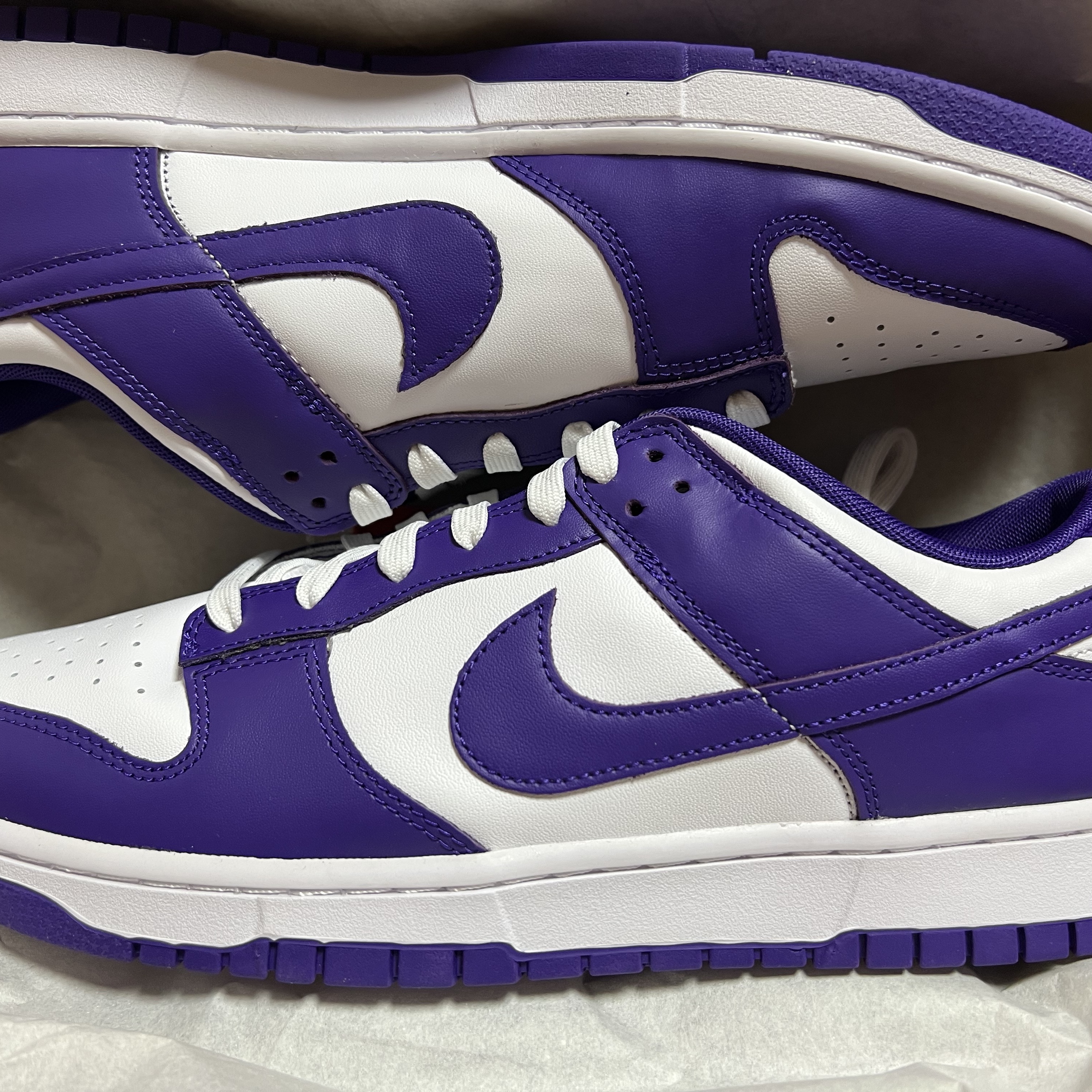 Nike Dunk Low Retro Championship Court Purple, Nike Dunk Low Retro Black 착용 스타일 - 1