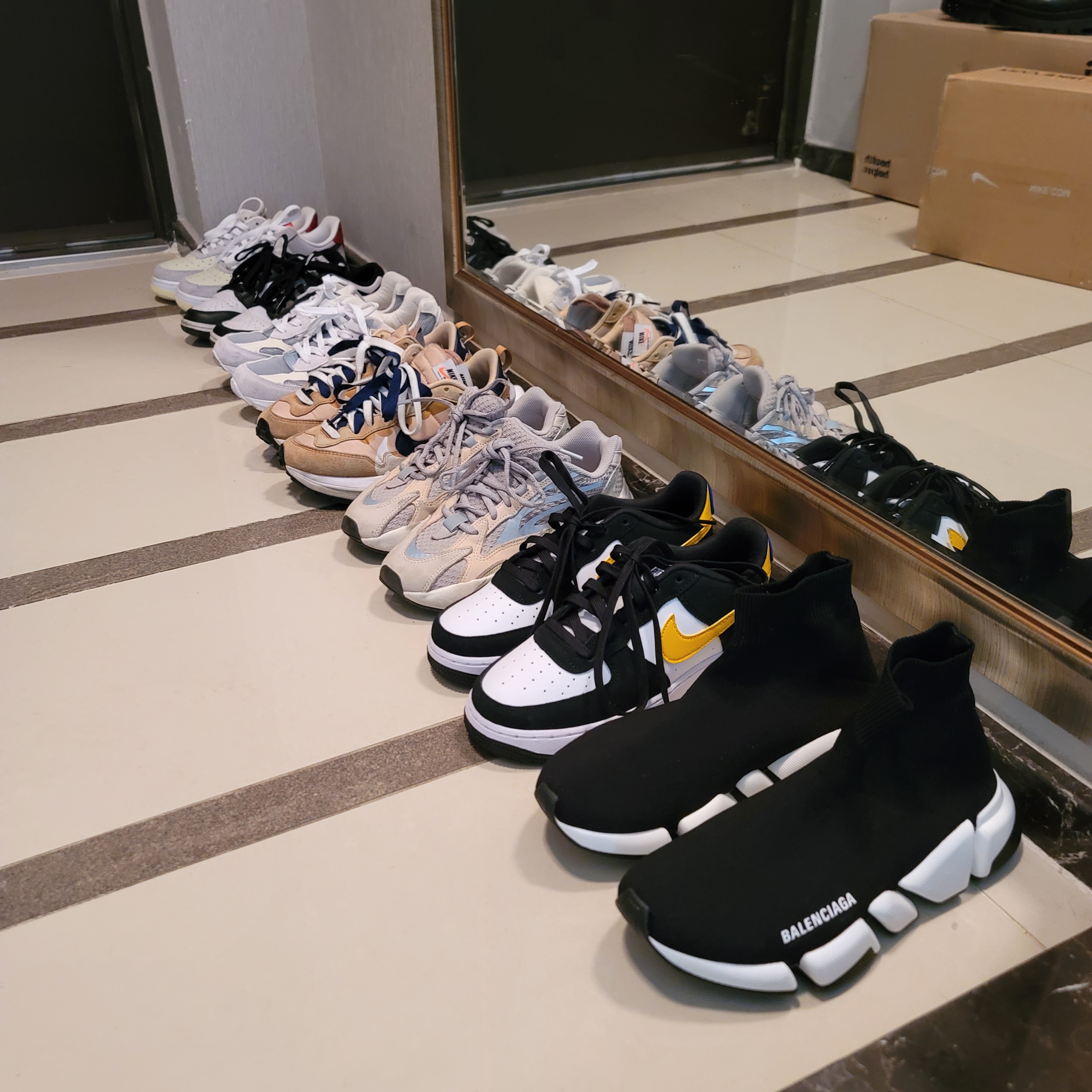 (W) Balenciaga Speed 2.0 Trainer Black Knit White Sole, (GS) Nike Air Force 1 LV8 Athletic Club Black Dark Sulfur 착용 스타일