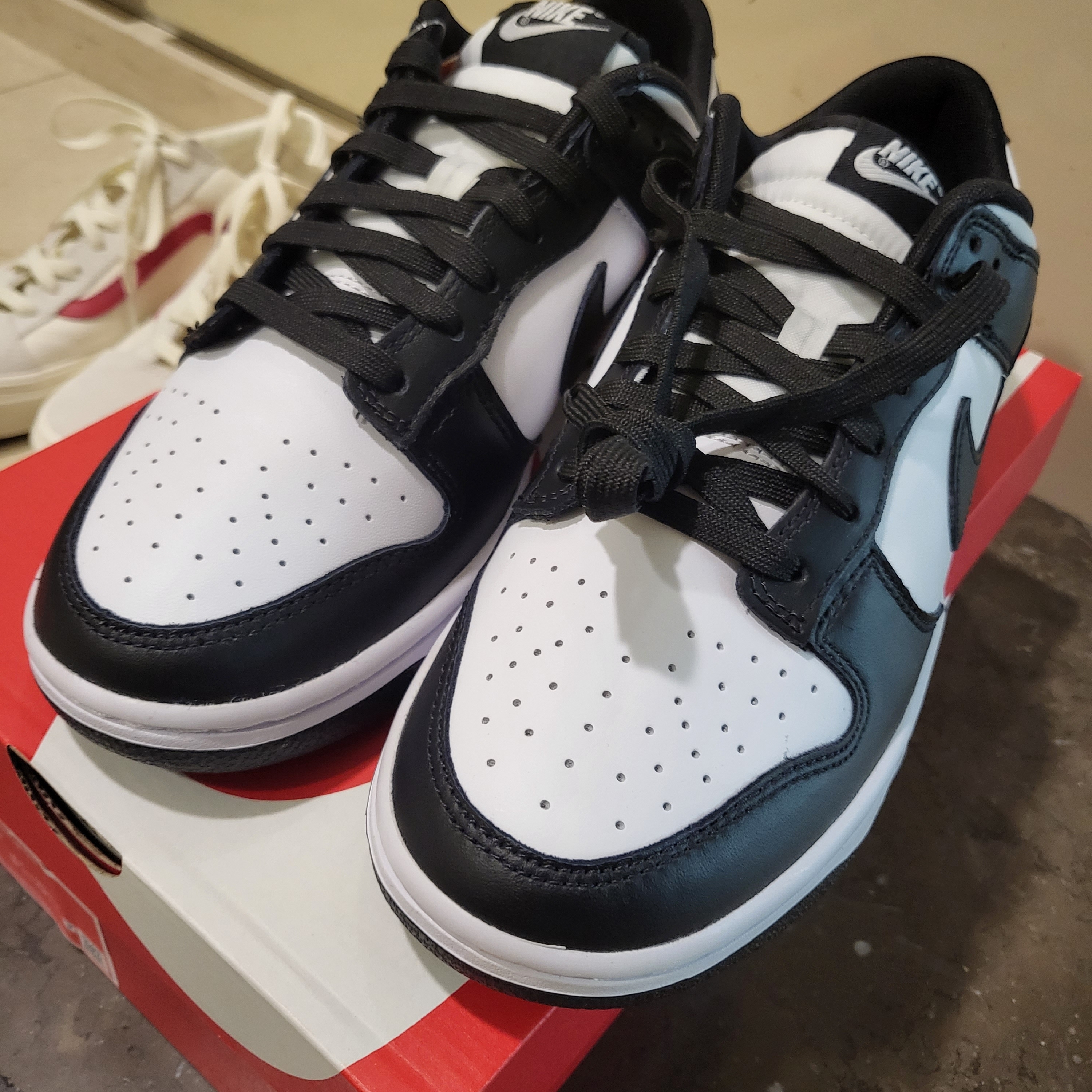 Nike Dunk Low Retro Black, Nike Dunk Low Retro Wolf Grey 착용 스타일 - 2