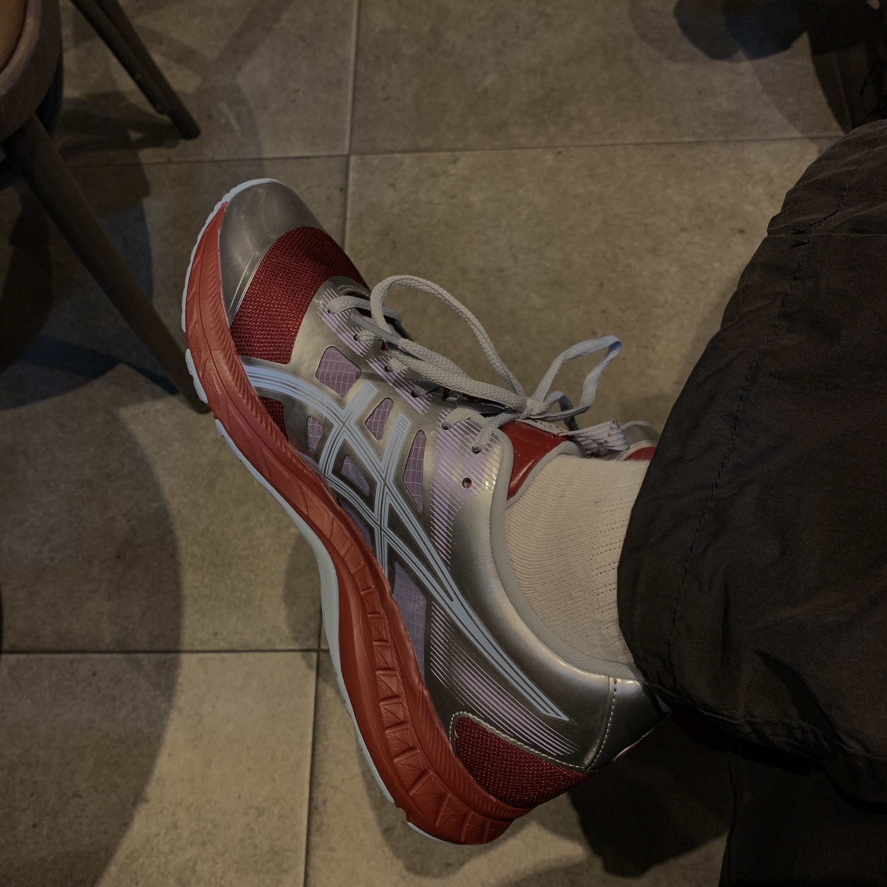 (W) Asics FN2-S Gel-Contend 5 Beet Juice Pure Silver 착용 스타일