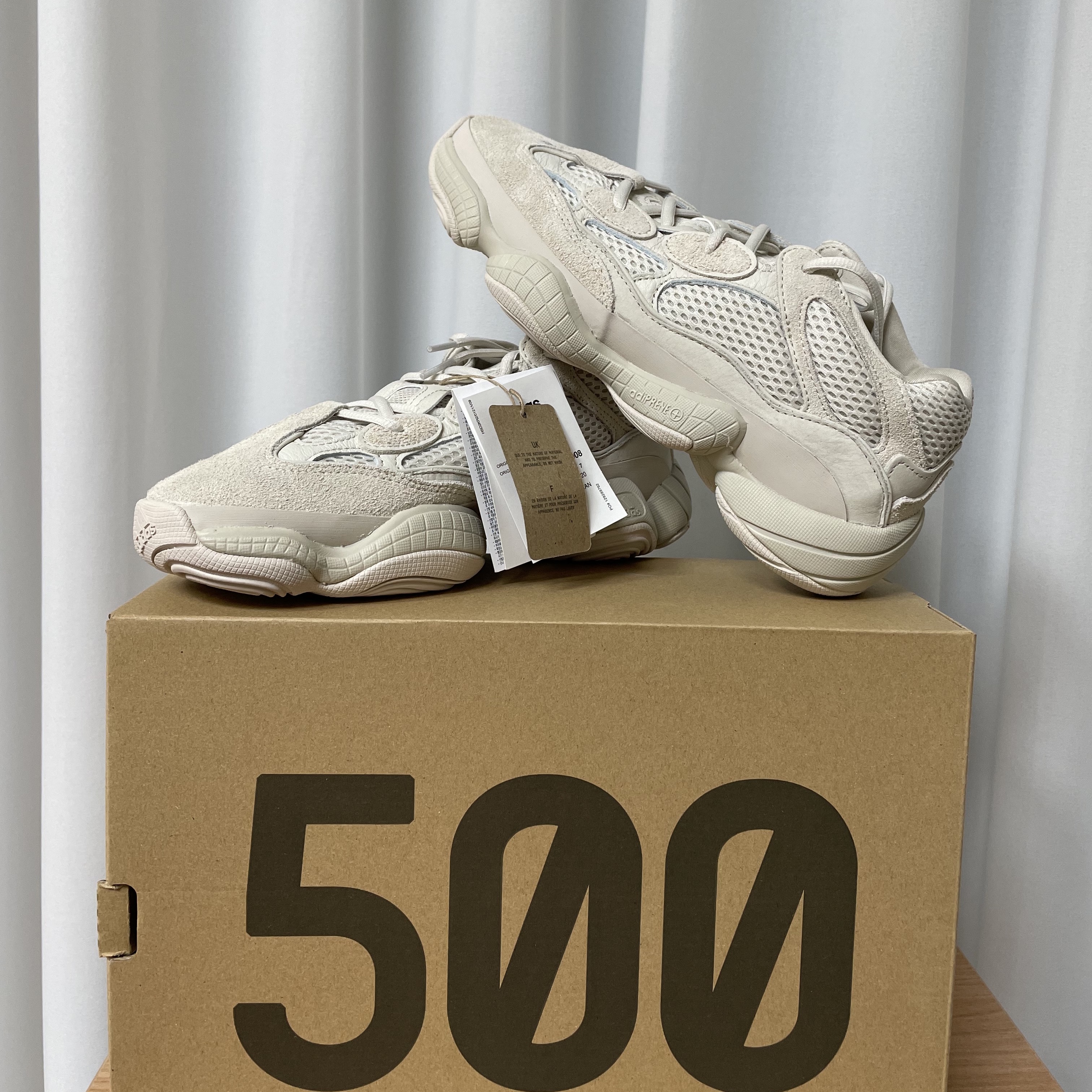 Adidas Yeezy 500 Blush 2022 착용 스타일