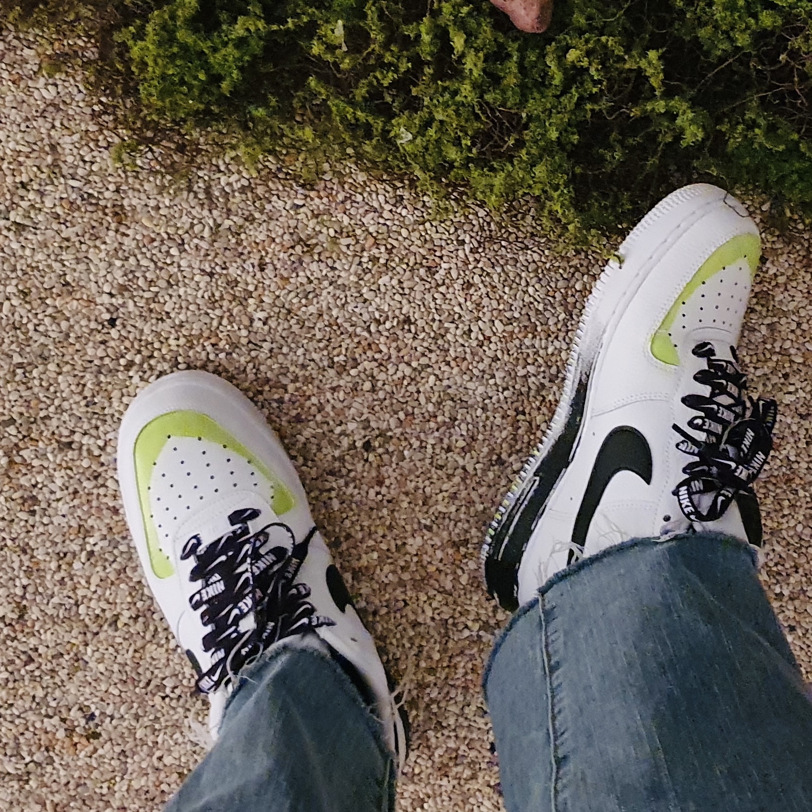 (W) Nike Air Force 1 '07 Low White Black 착용 스타일