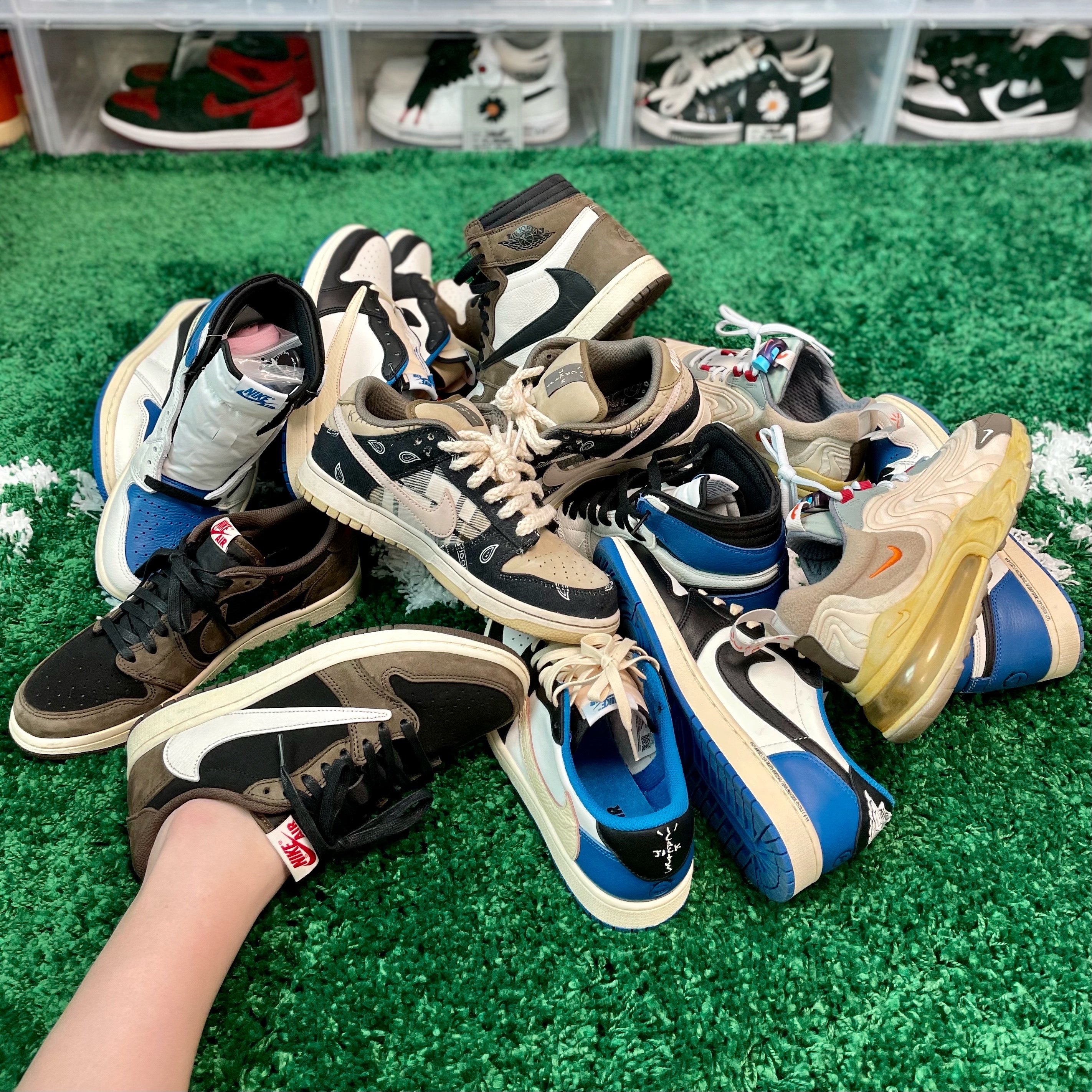 Jordan 1 x Travis Scott x Fragment Retro Low OG SP Military Blue, Jordan 1 x Travis Scott x Fragment Retro High OG SP Military Blue 착용 스타일