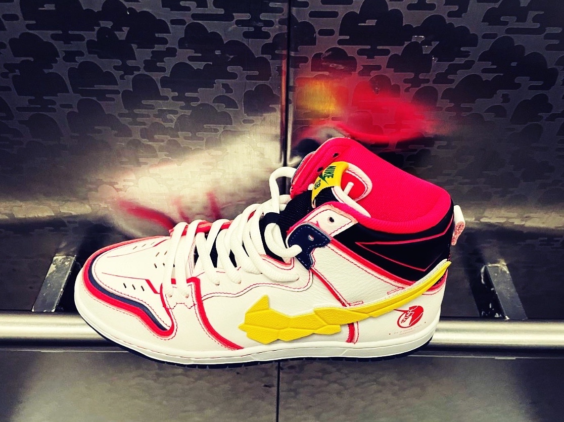 Nike x Gundam SB Dunk High Pro QS Unicorn RX-0 착용 스타일