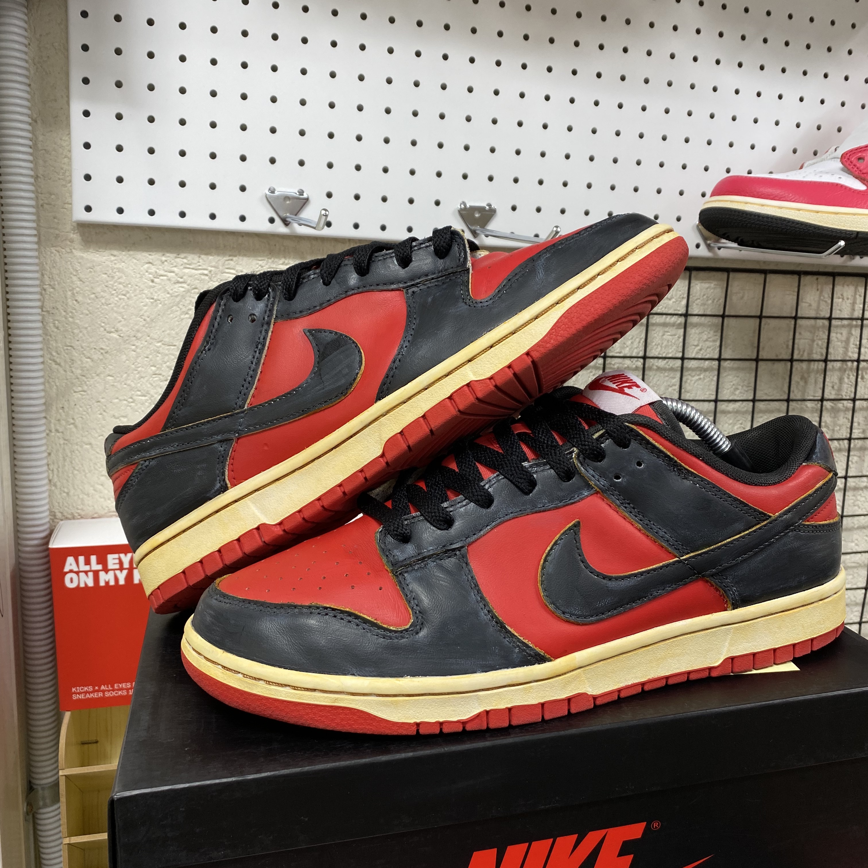 Nike Dunk Low Retro Championship Red 착용 스타일 - 1