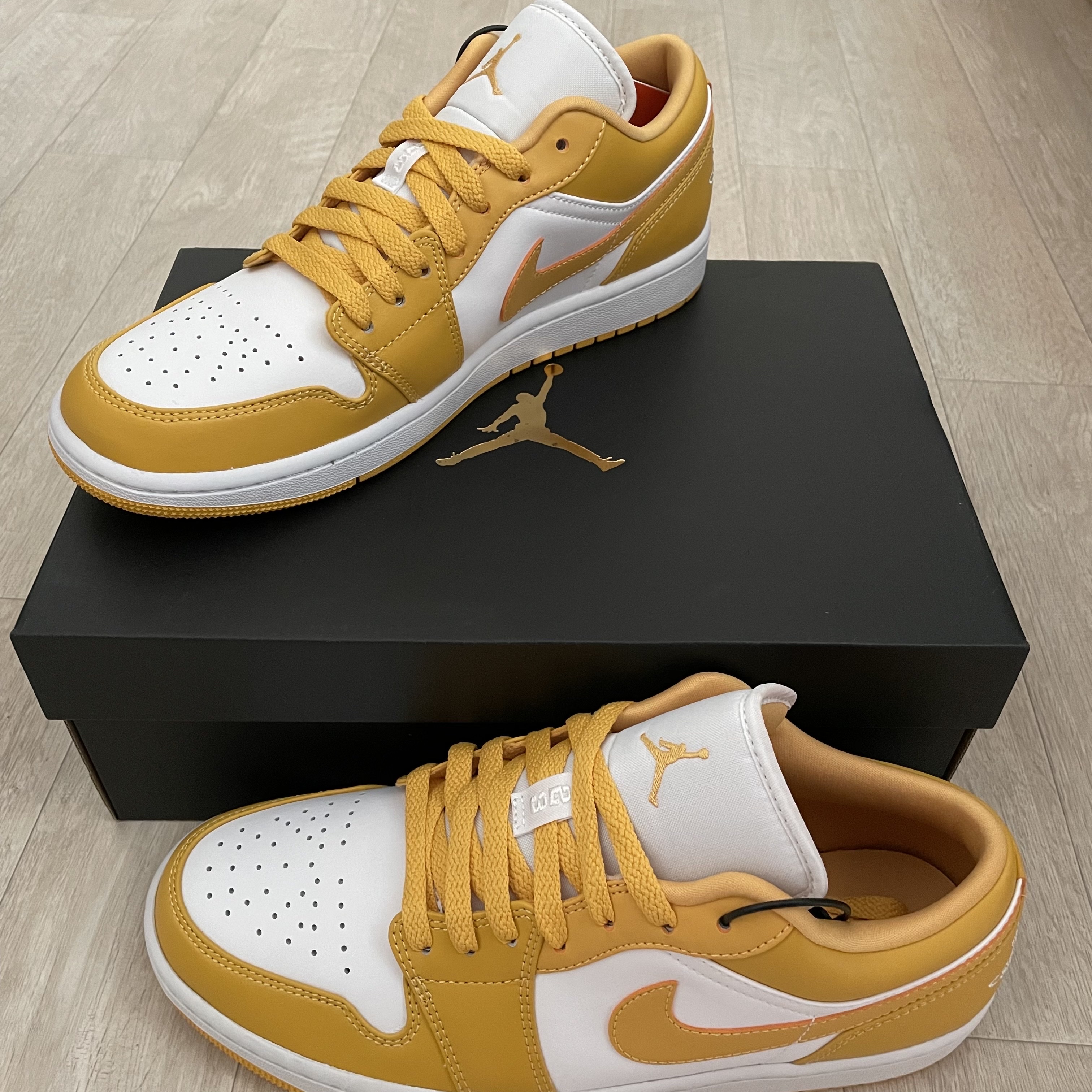 Jordan 1 Low Pollen 착용 스타일