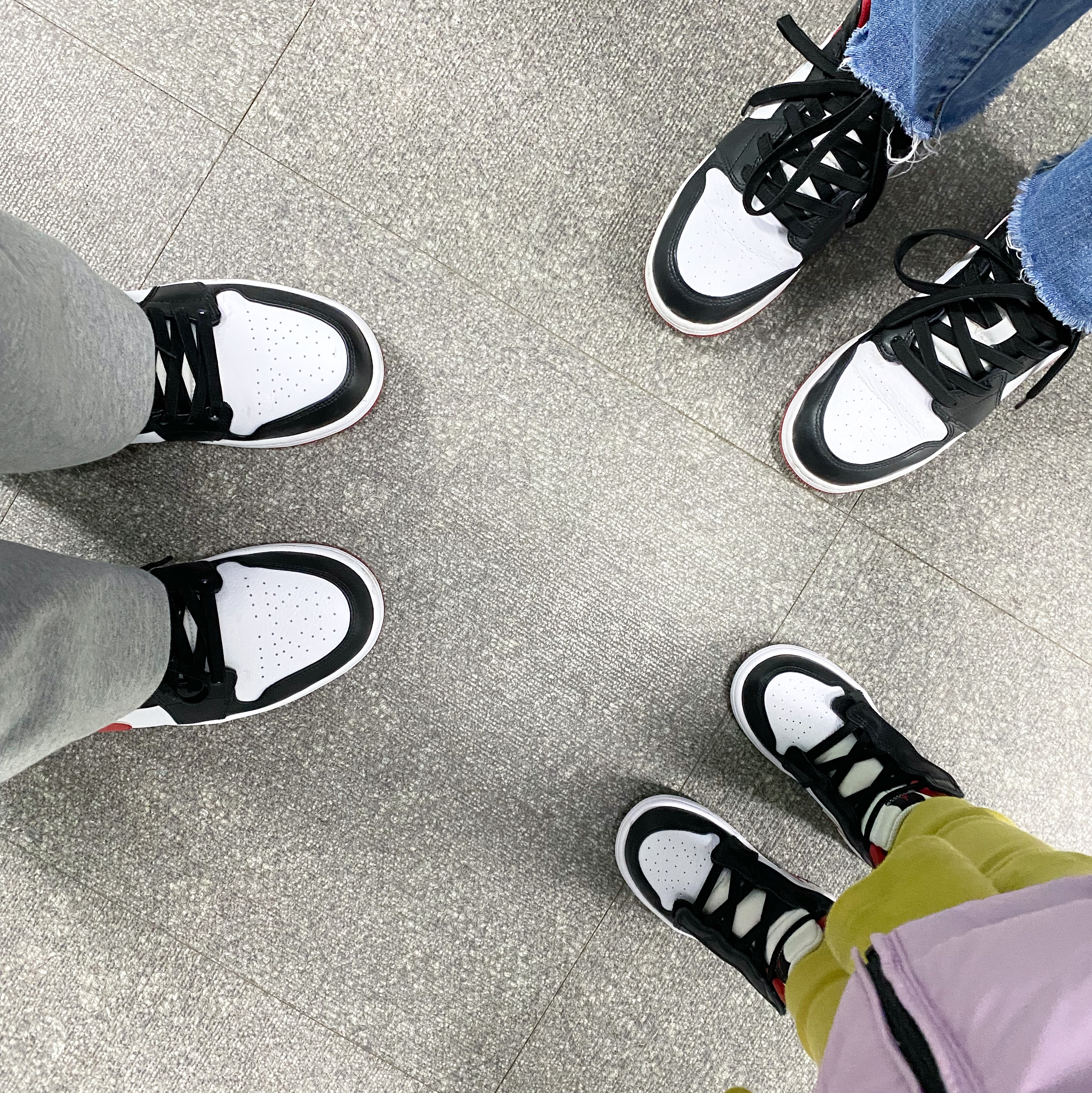 Jordan 1 Mid Gym Red Black White, (GS) Jordan 1 Mid Gym Red Black White 착용 스타일