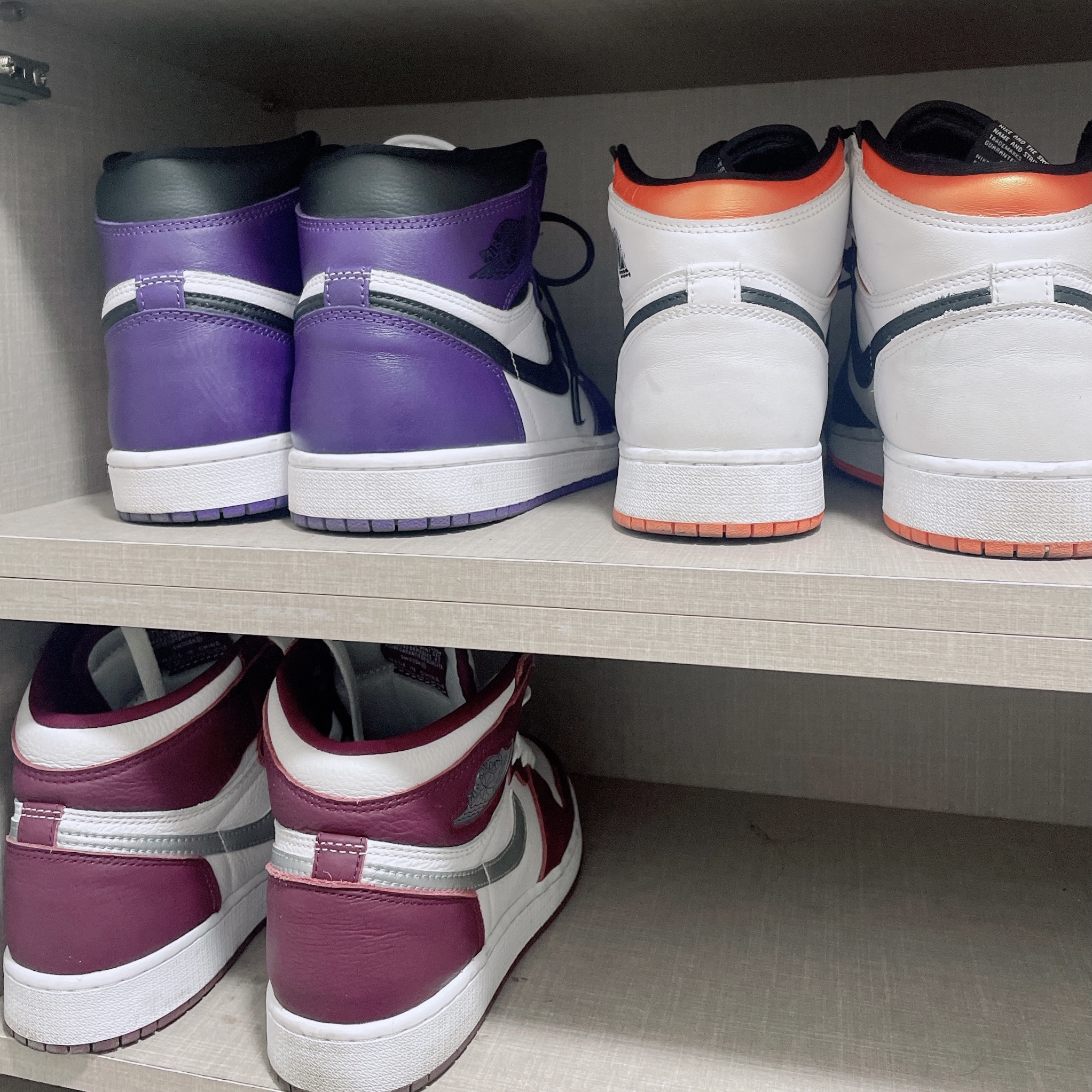 Jordan 1 Retro High OG Court Purple 2020, Jordan 1 Retro High OG Electro Orange 착용 스타일