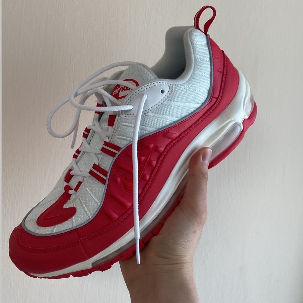 Nike Air Max 98 University Red White 착용 스타일