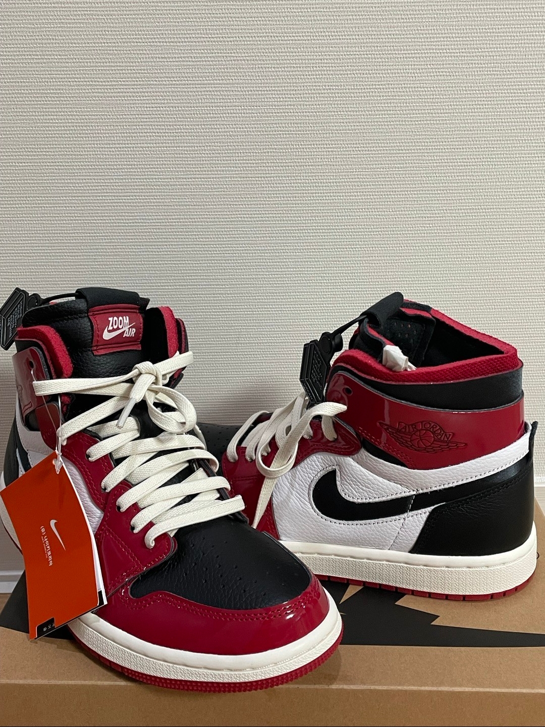 (W) Jordan 1 Zoom Air CMFT Gym Red Black 착용 스타일