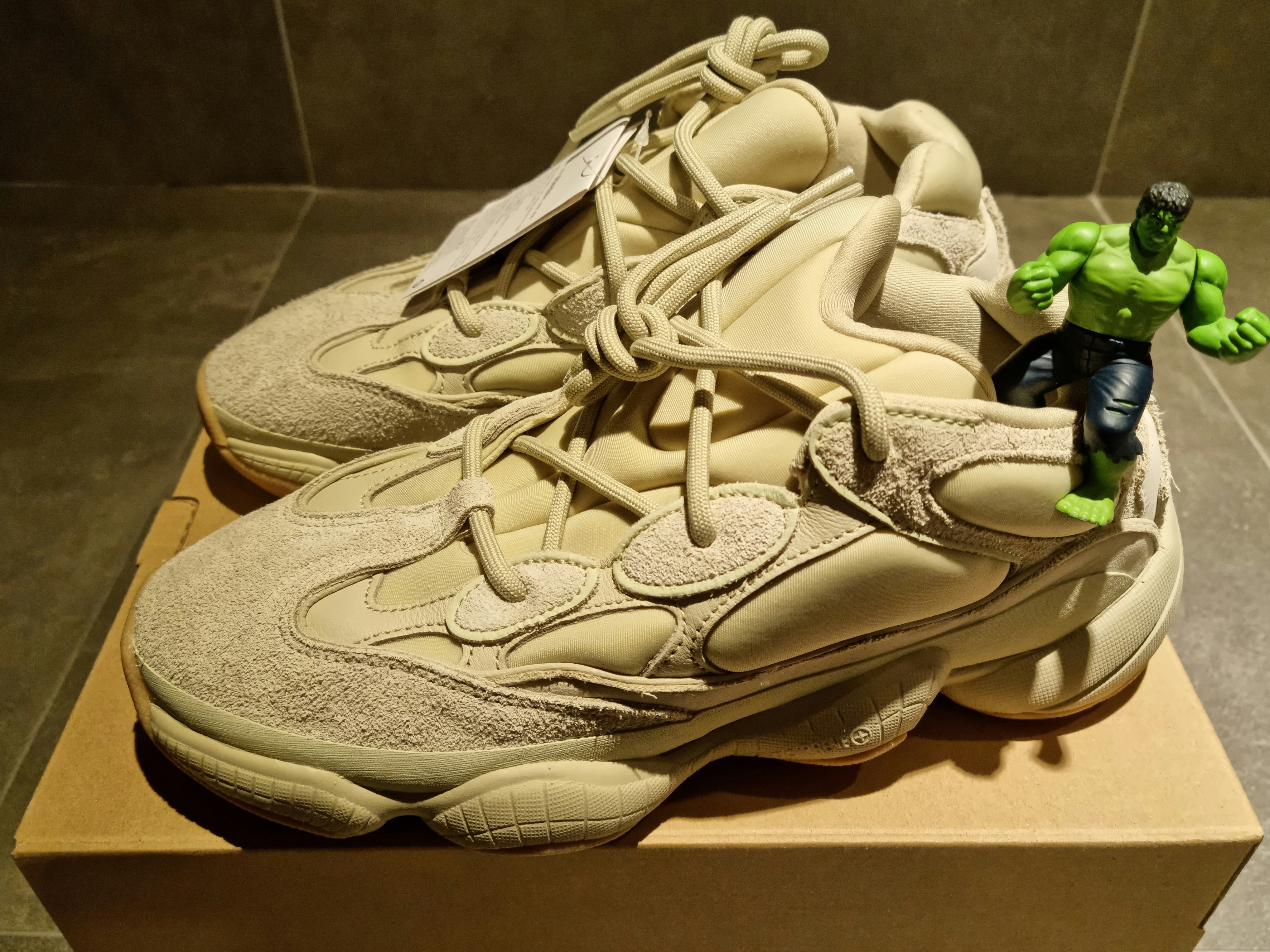 Adidas Yeezy 500 Stone 착용 스타일 - 2