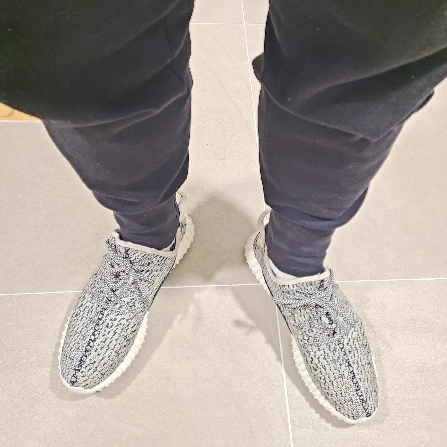 Adidas Yeezy Boost 350 Turtledove 2015 착용 스타일 - 1