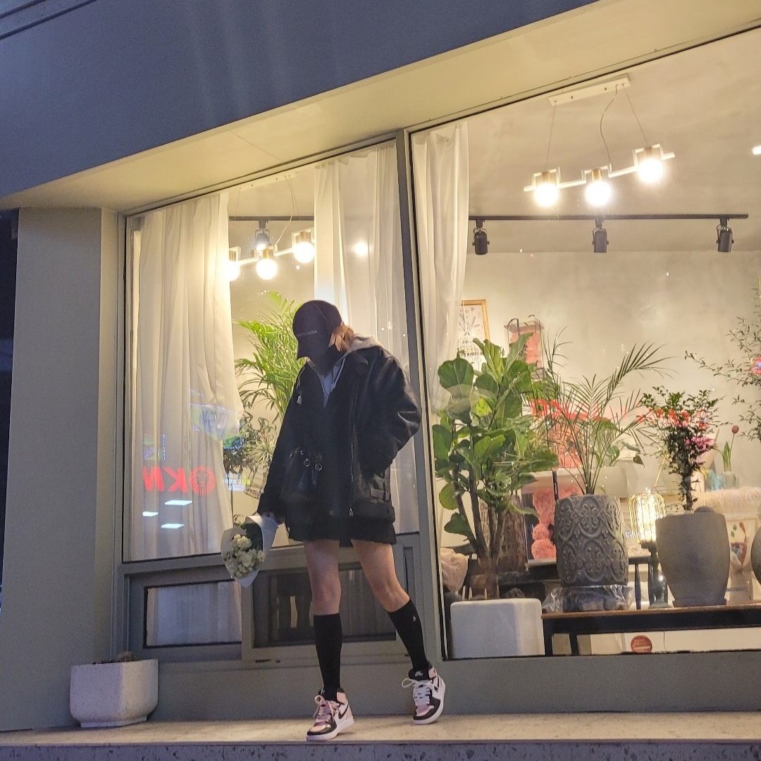 (W) Jordan 1 Retro High OG Atmosphere 착용 스타일