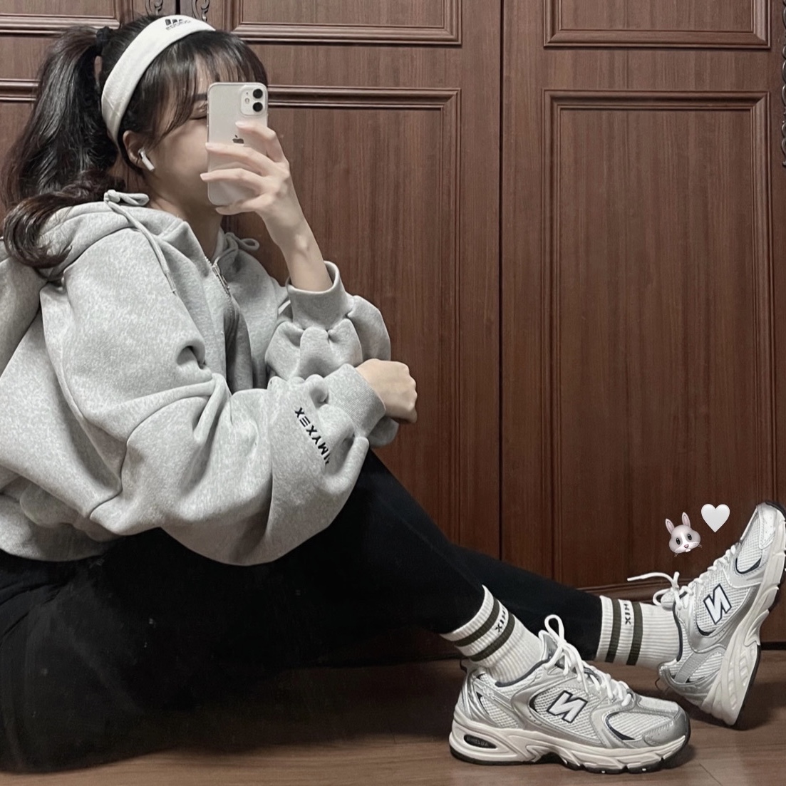New Balance 530 Steel Grey 착용 스타일 - 1