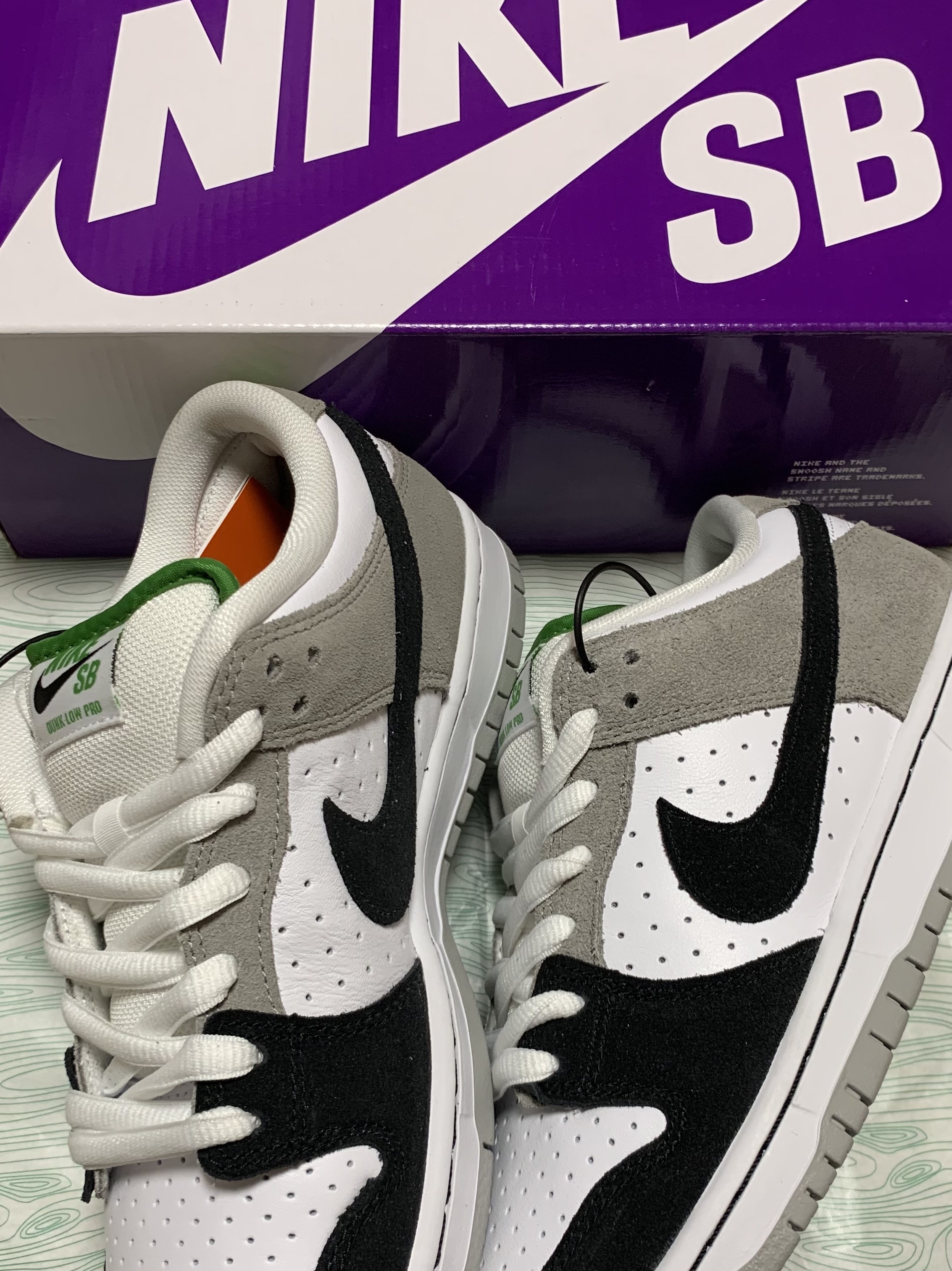 Nike SB Dunk Low Pro Chlorophyll 착용 스타일