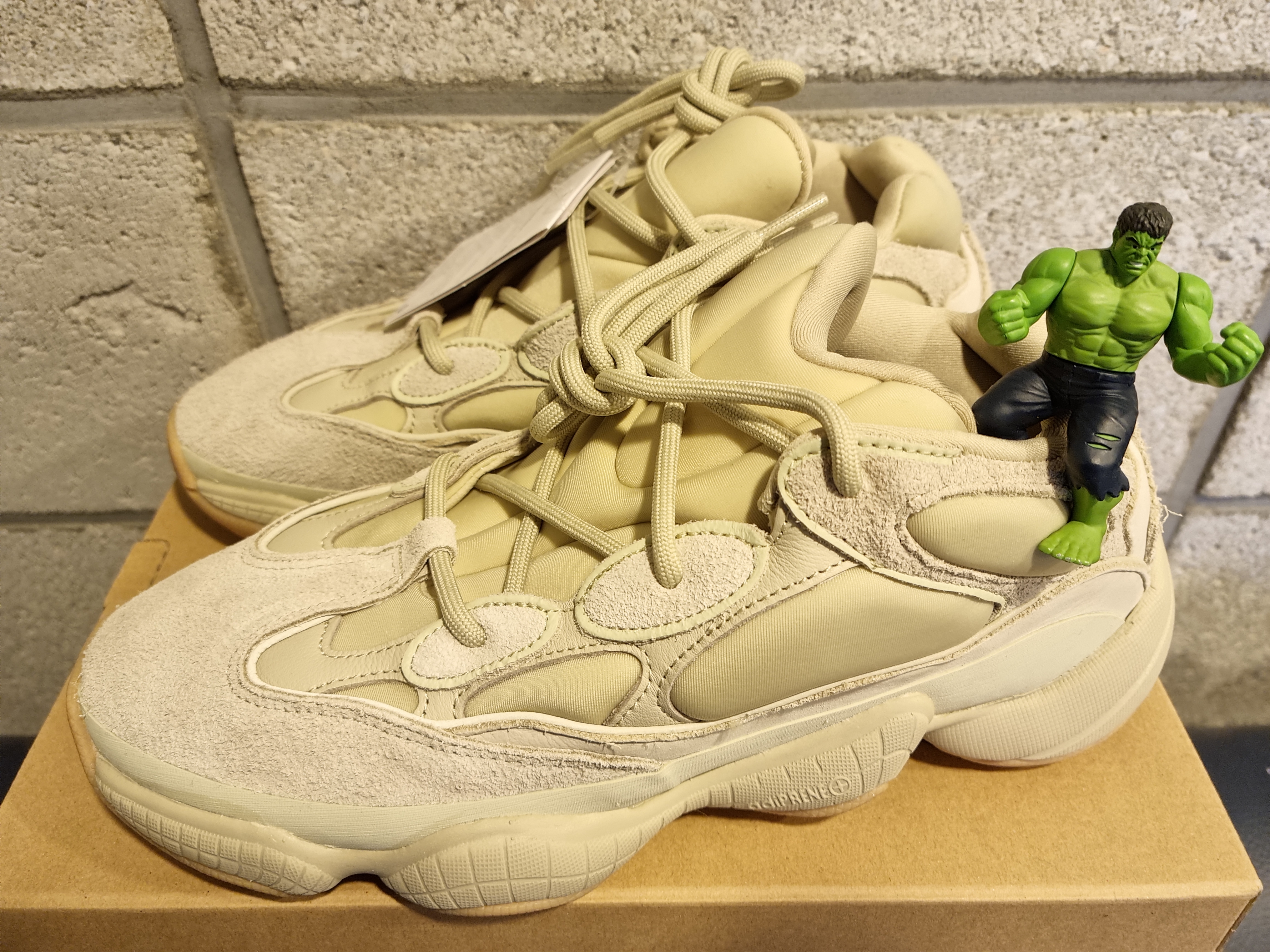 Adidas Yeezy 500 Stone 착용 스타일 - 1