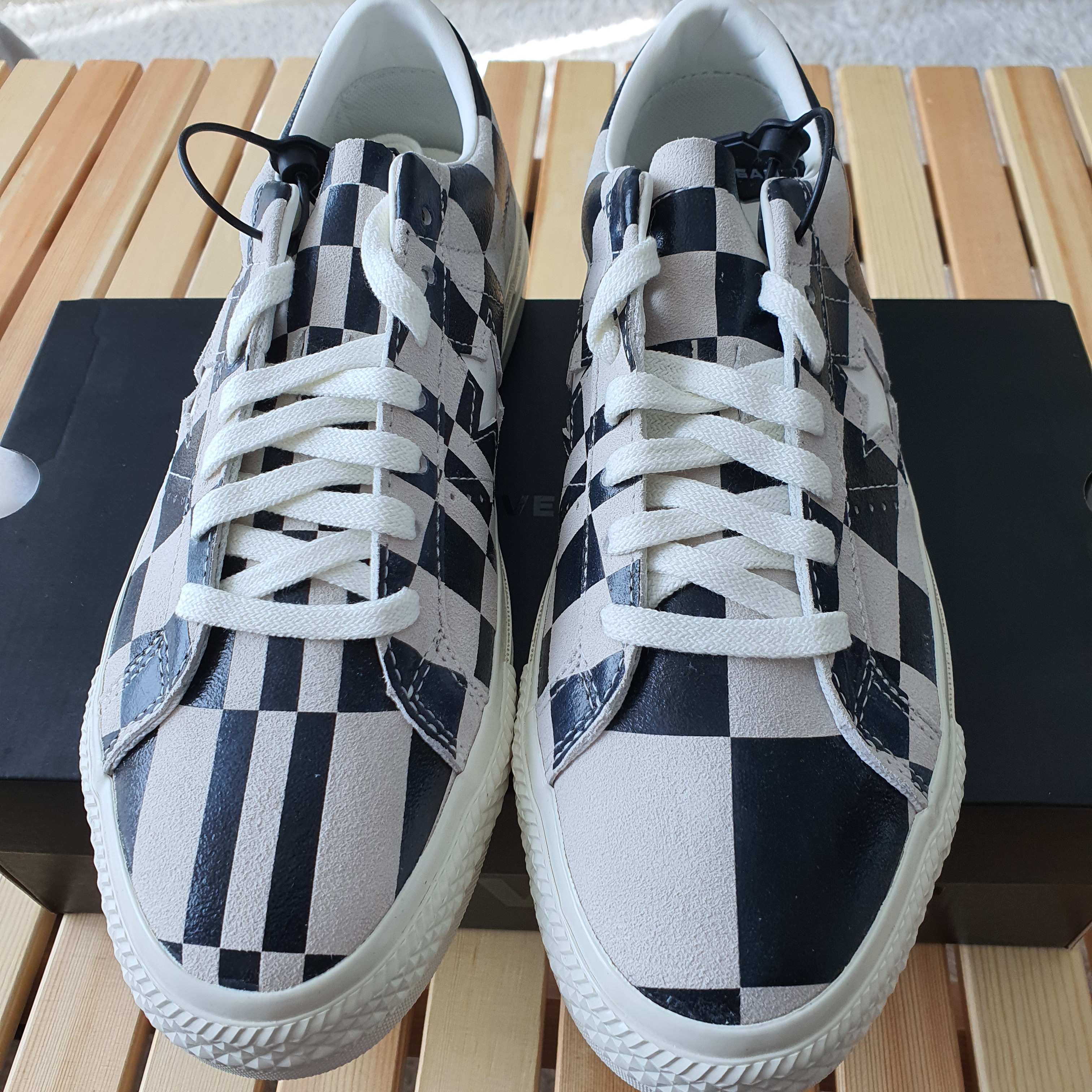 Converse One Star Ox Blocked White Black 착용 스타일 - 4