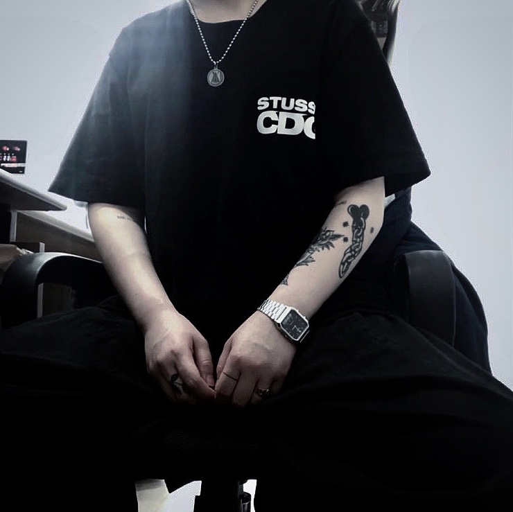 Stussy x CDG Surfman T-Shirt Black 착용 스타일