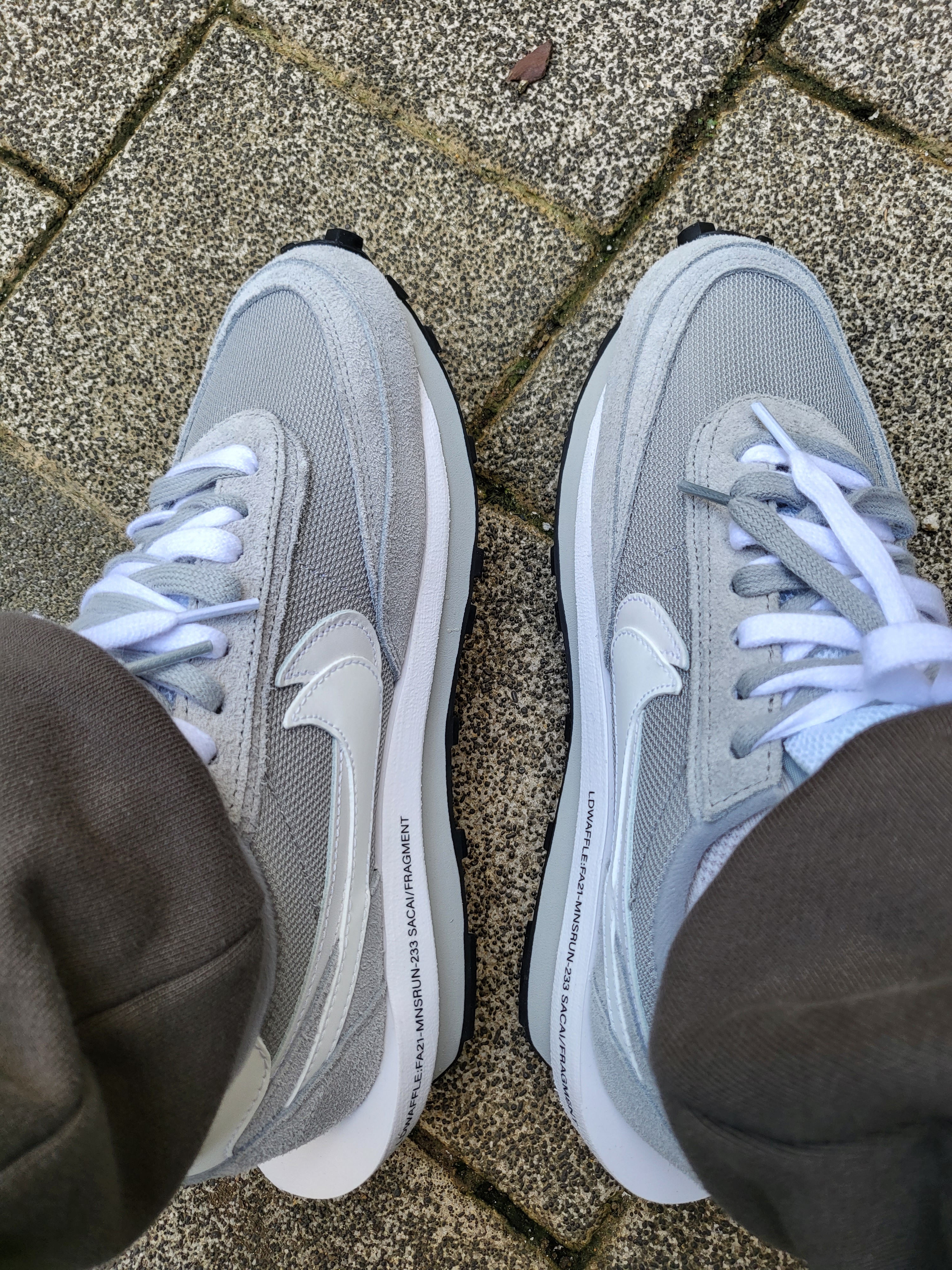 Nike x Sacai x Fragment LDWaffle Light Smoke Grey 착용 스타일