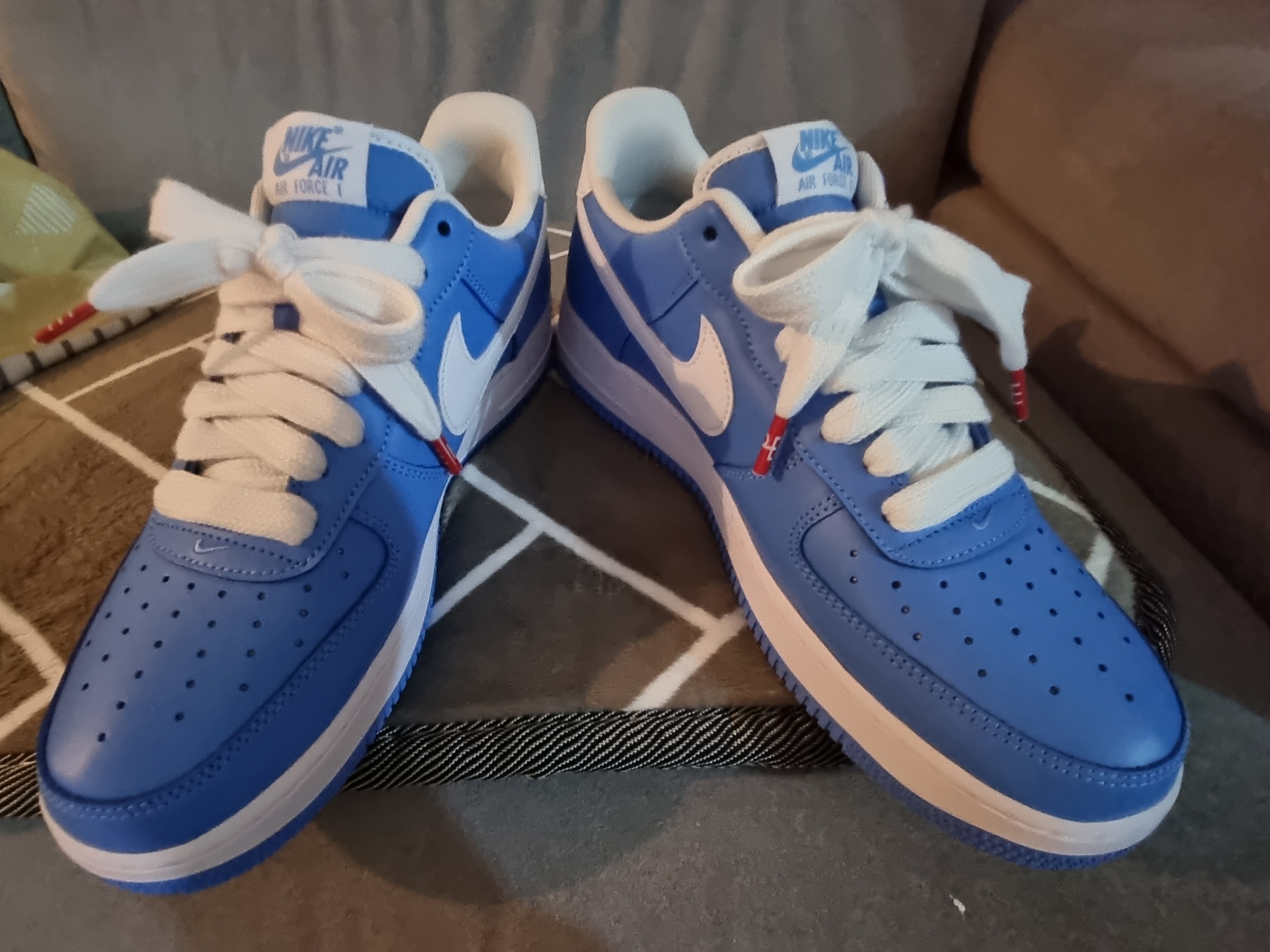 Nike Air Force 1 '07 Low University Blue 착용 스타일