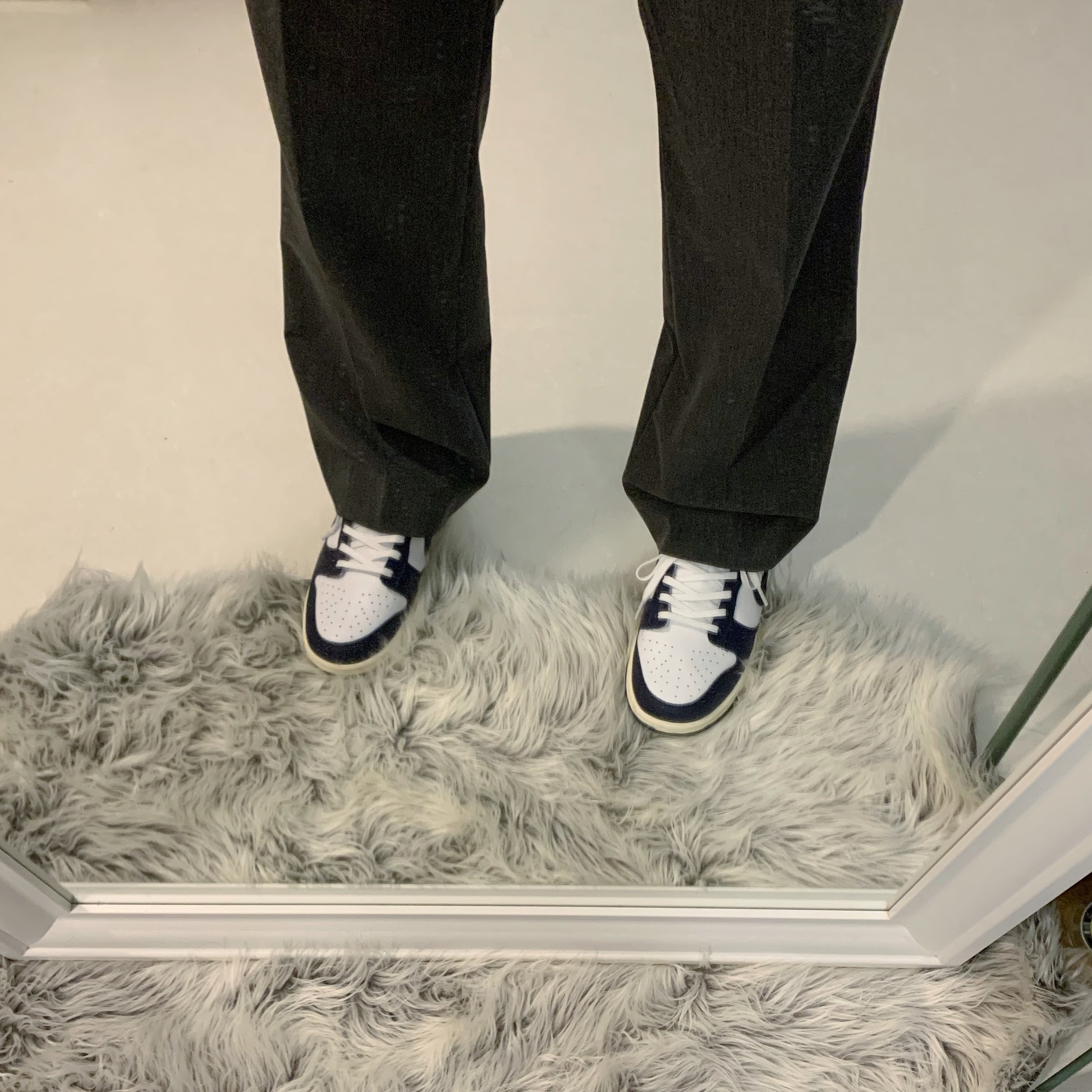 (W) Nike Dunk Low Vintage Midnight Navy 착용 스타일 - 1
