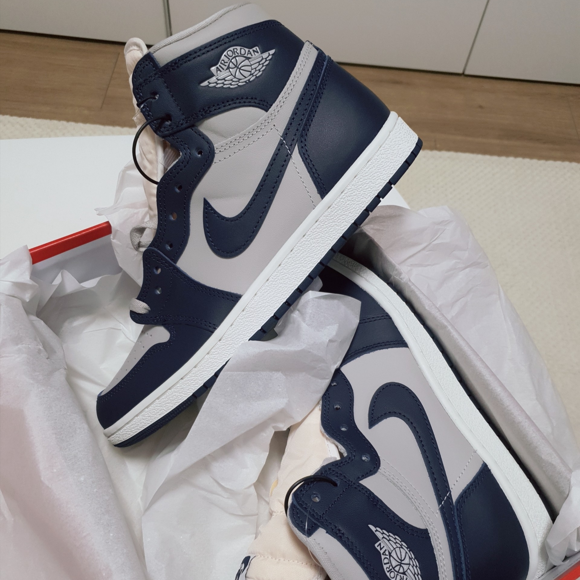Jordan 1 High 85 College Navy 착용 스타일 - 1
