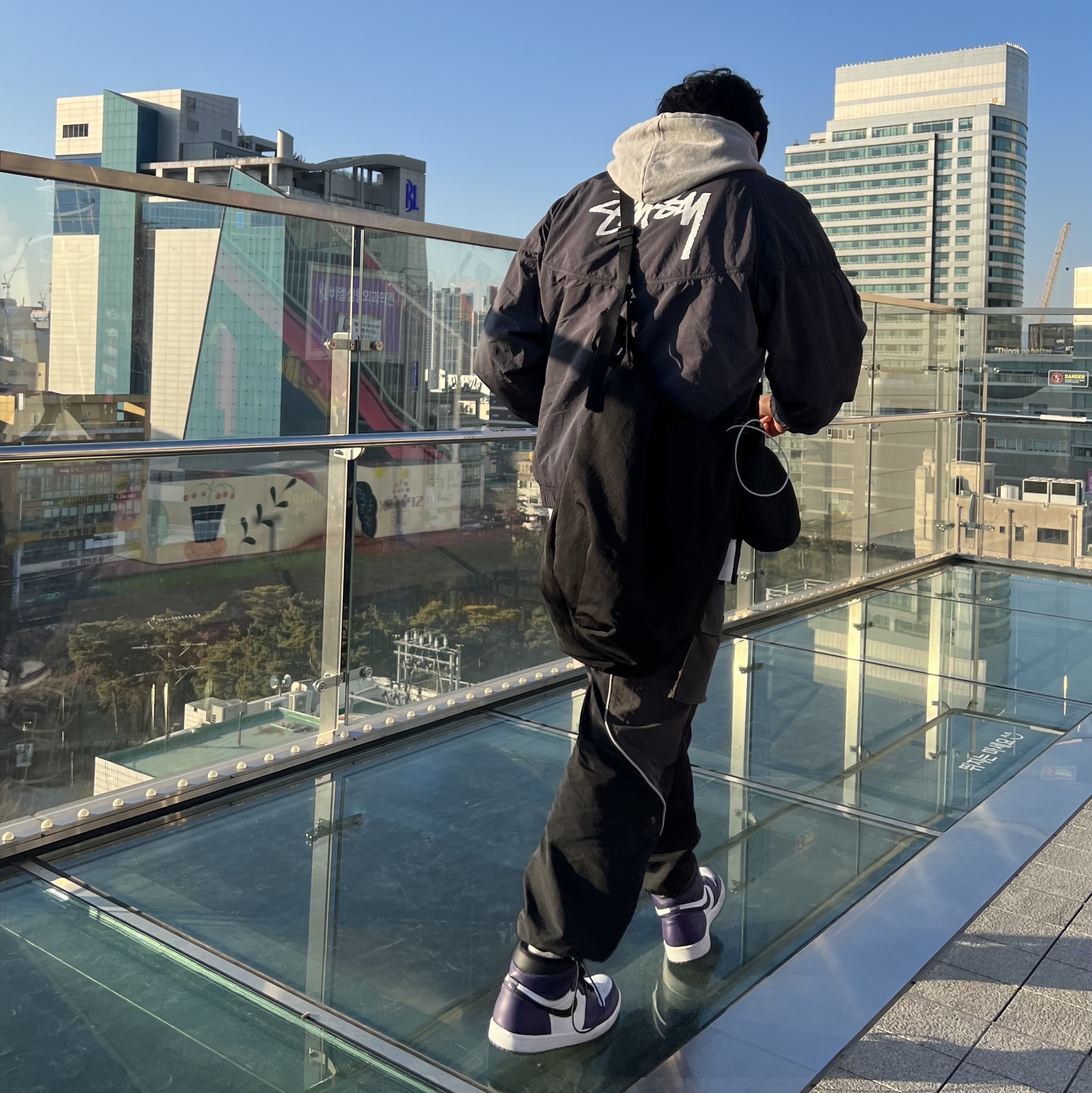 Jordan 1 Retro High OG Court Purple 2020, Nike x Stussy Windrunner Jacket Off Noir 착용 스타일