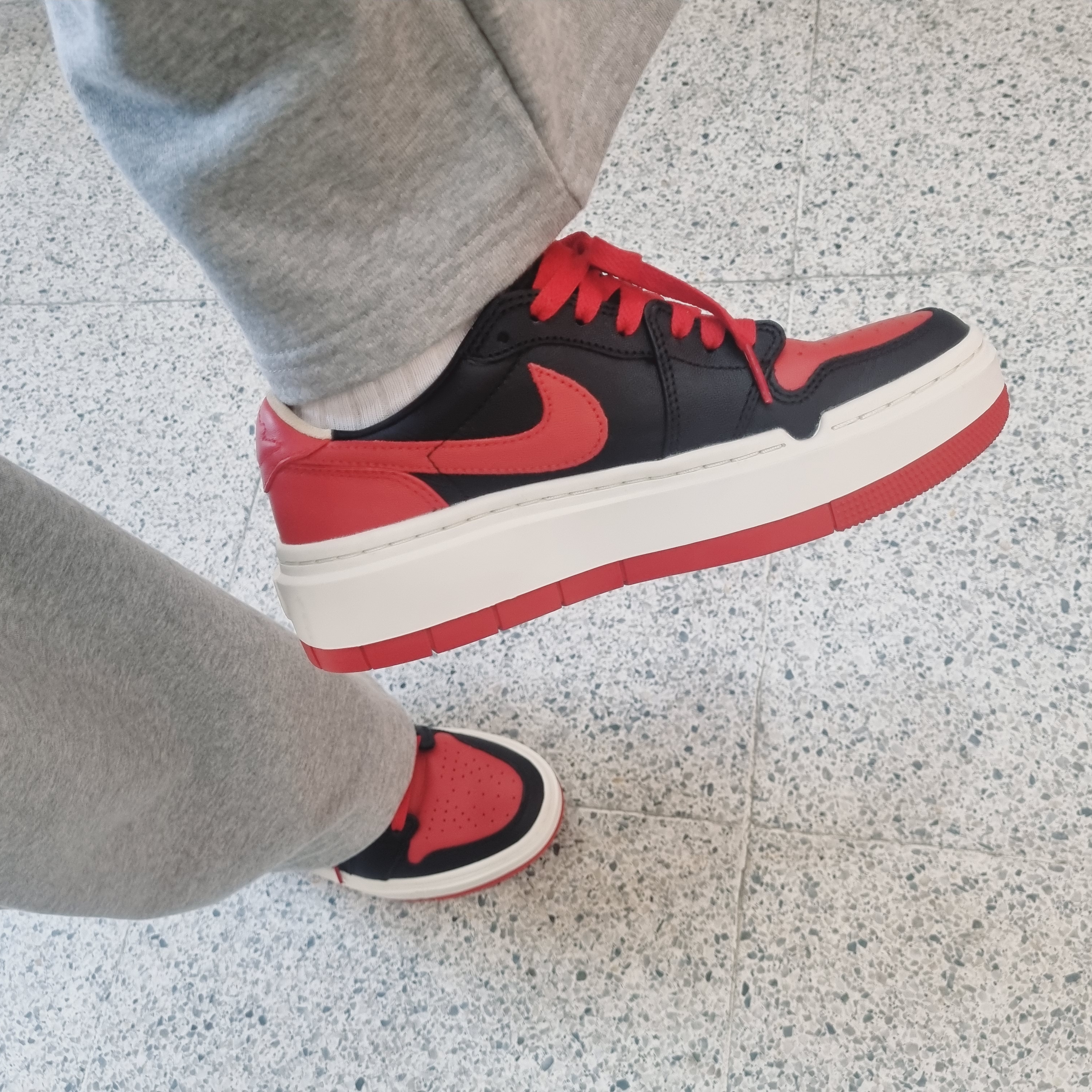 (W) Jordan 1 Elevate Low SE Bred 착용 스타일 - 4